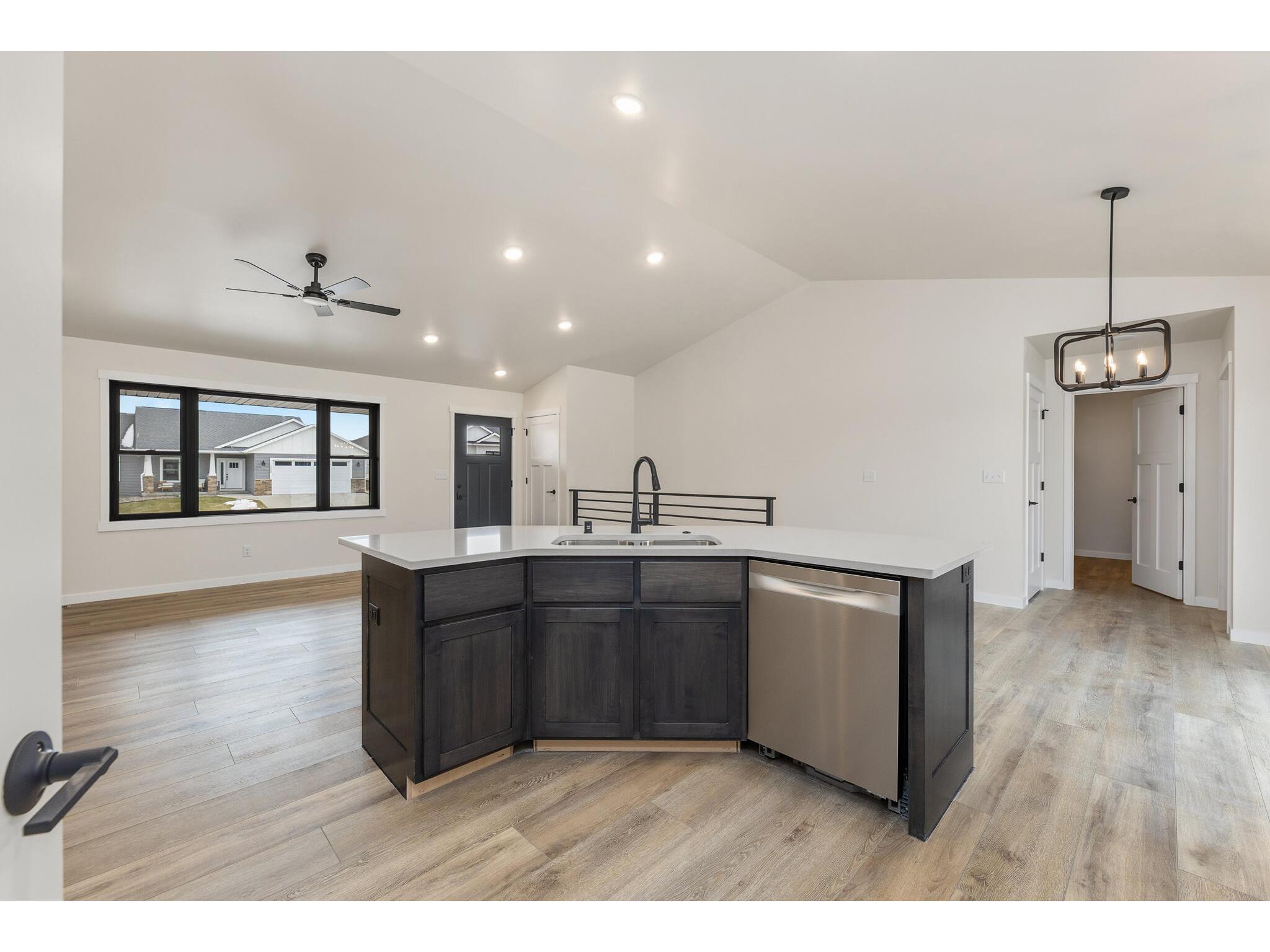 1508 Pioneer Holmen WI 54636 1950059 image9