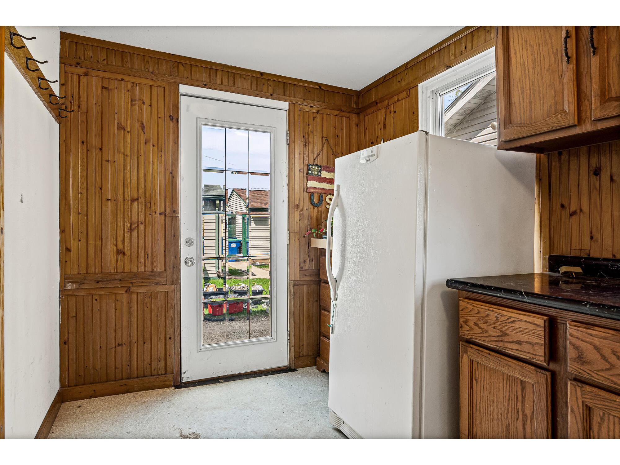 1510 Badger Bangor WI 54614 1961126 image20