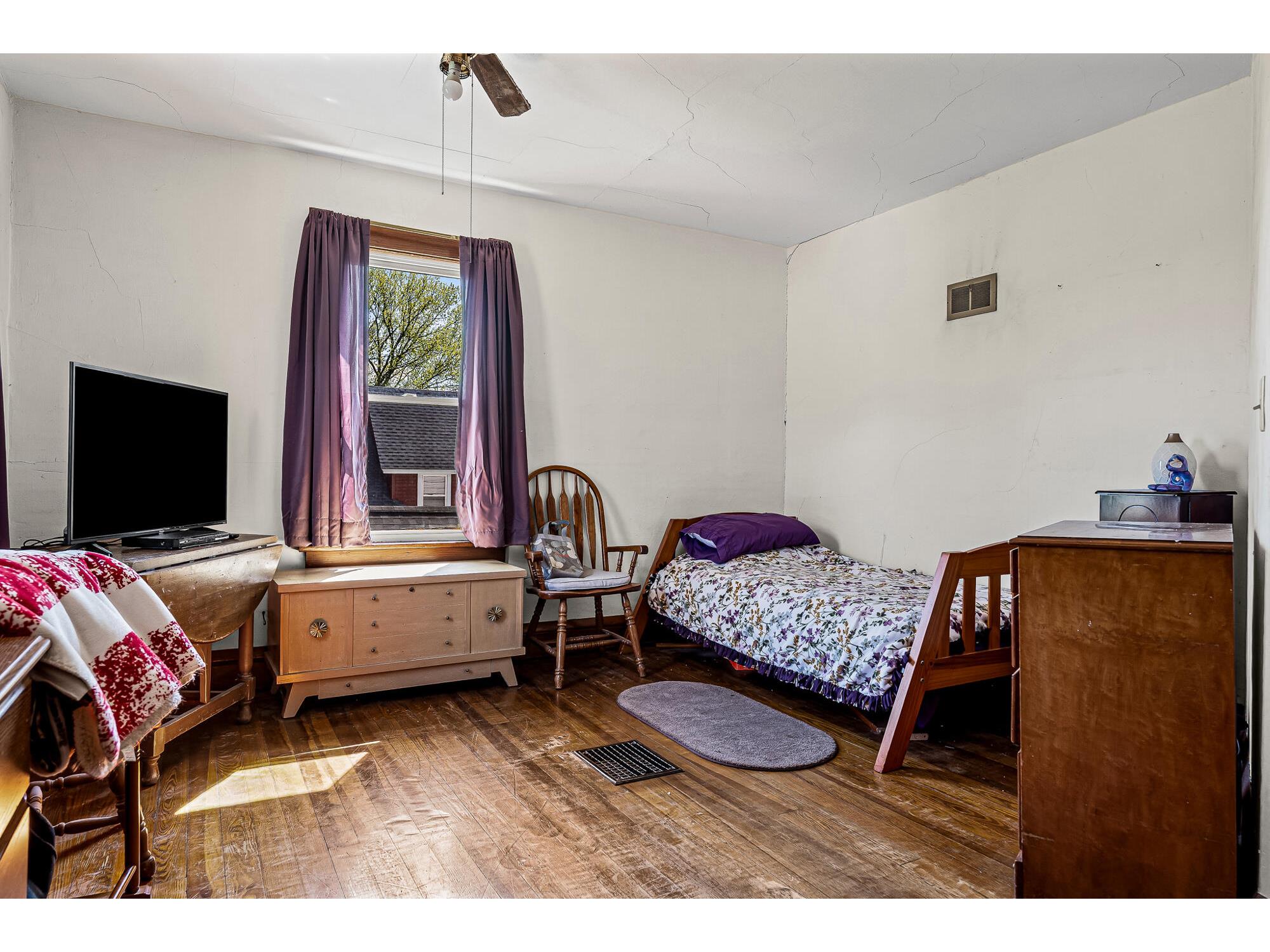 1510 Badger Bangor WI 54614 1961126 image25