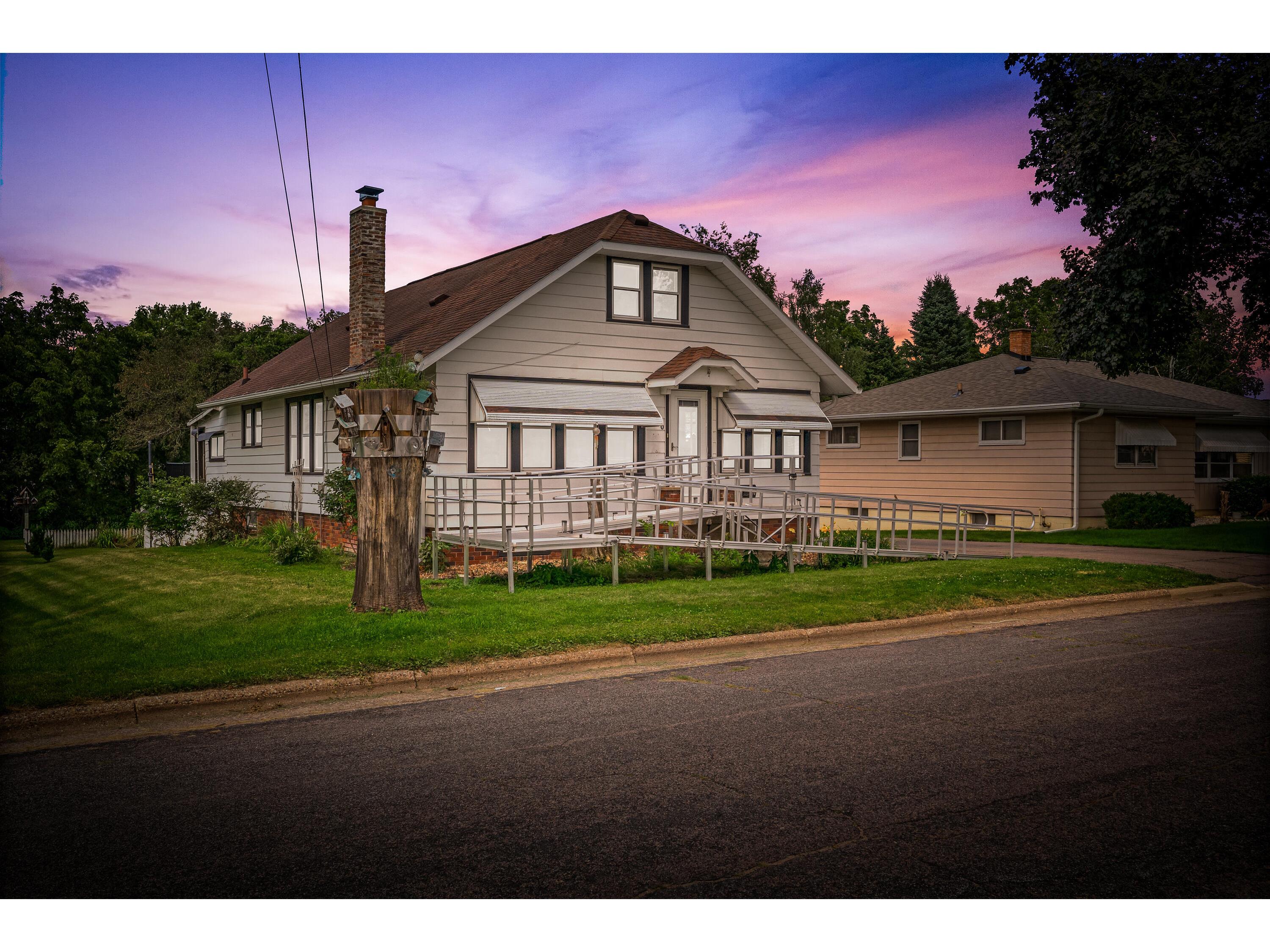 1510 Lincoln Bangor WI 54614 1882160 image1