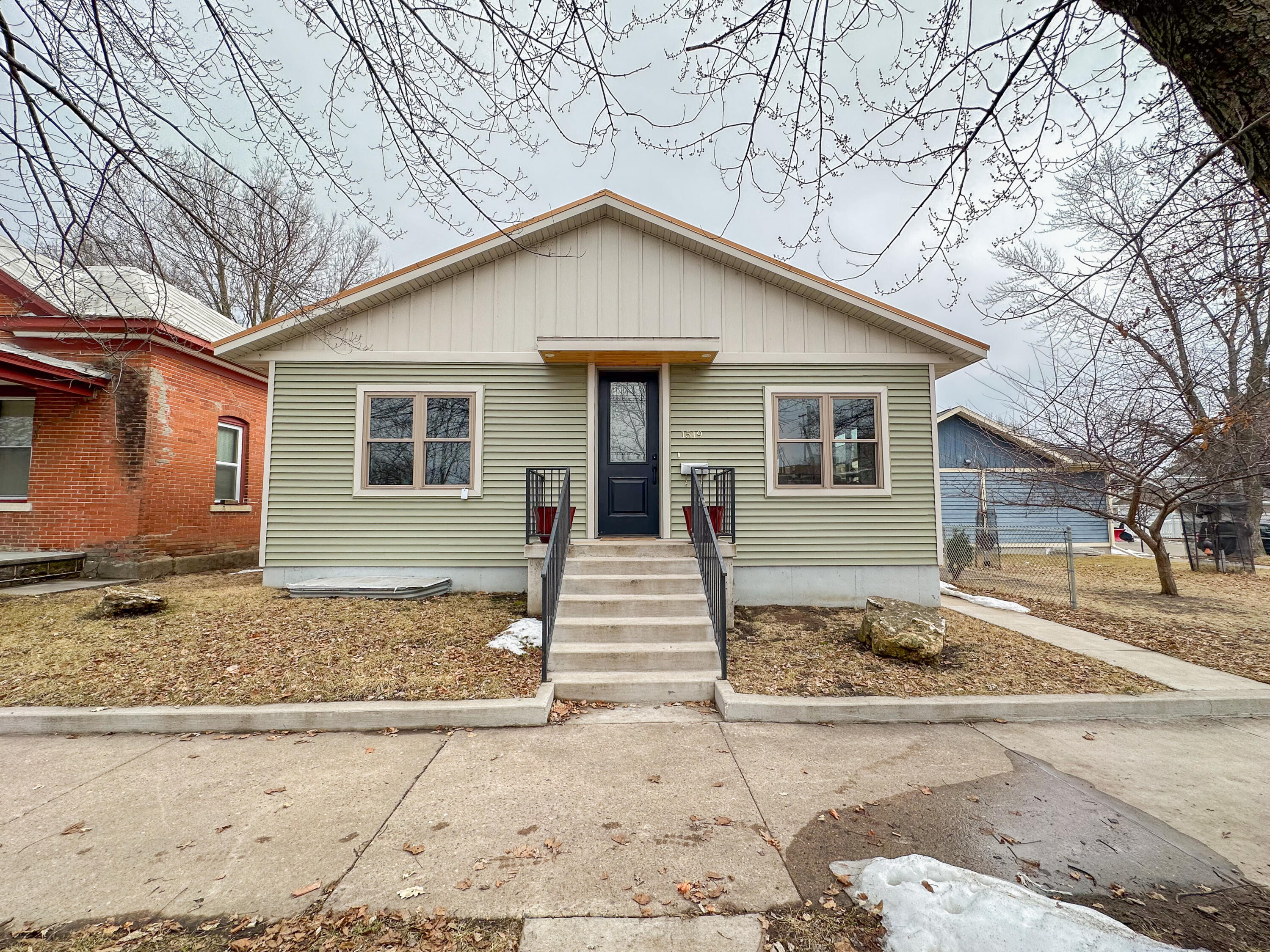 1519 9th La Crosse WI 54601 1952902 image1