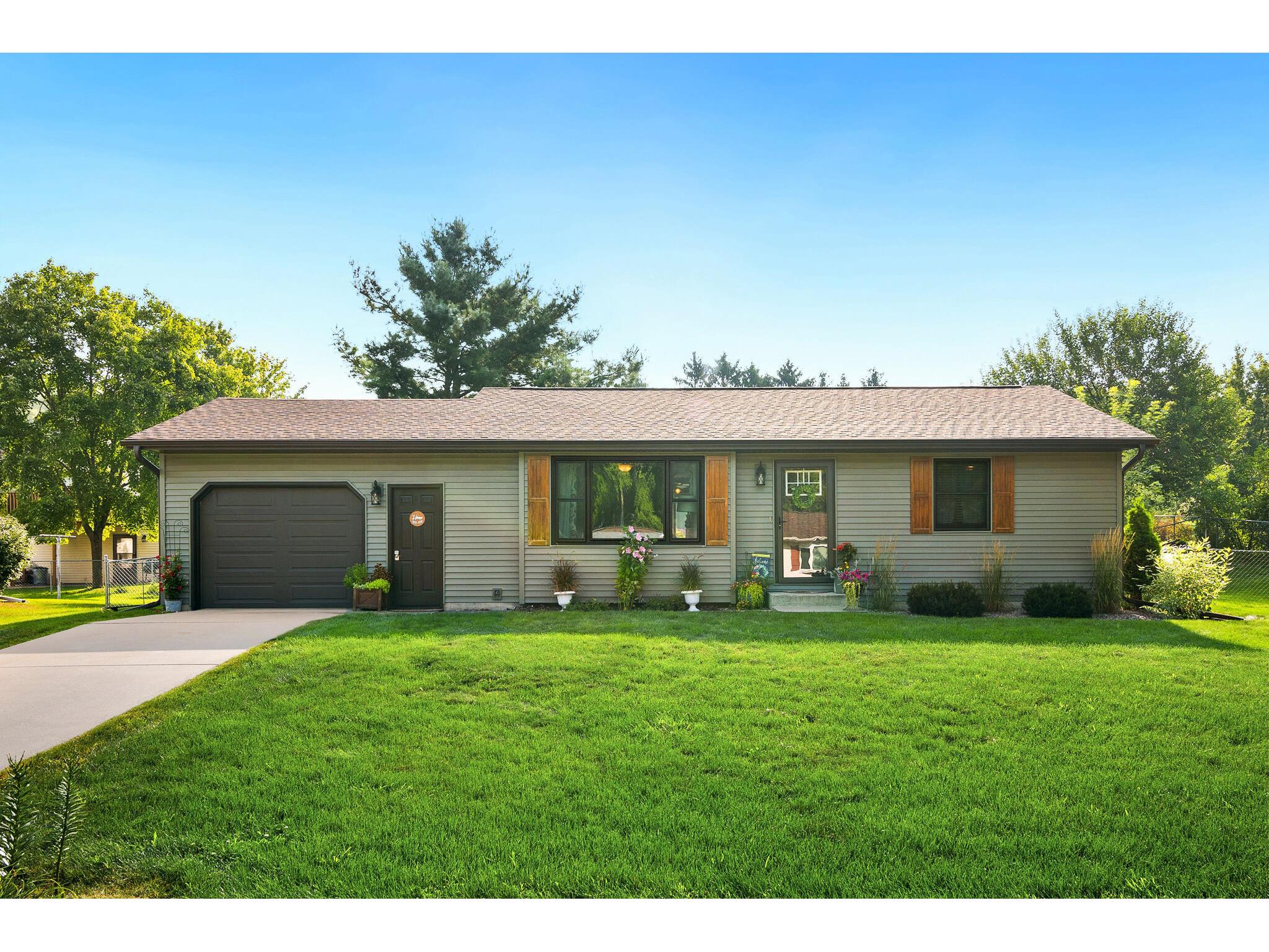 1519 Holley Holmen WI 54636 1845544 image1