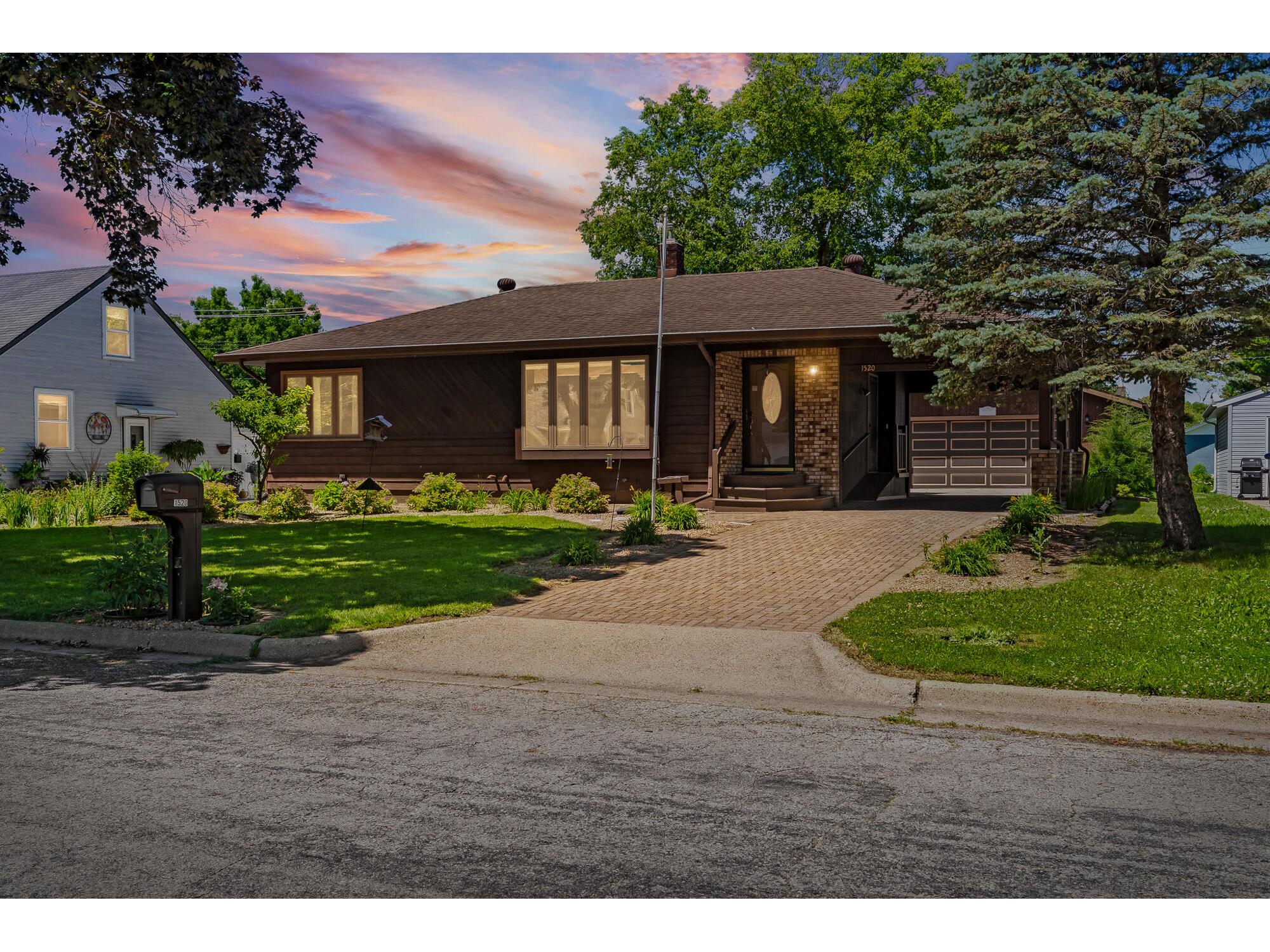 1520 29th La Crosse WI 54601 1968934 image1