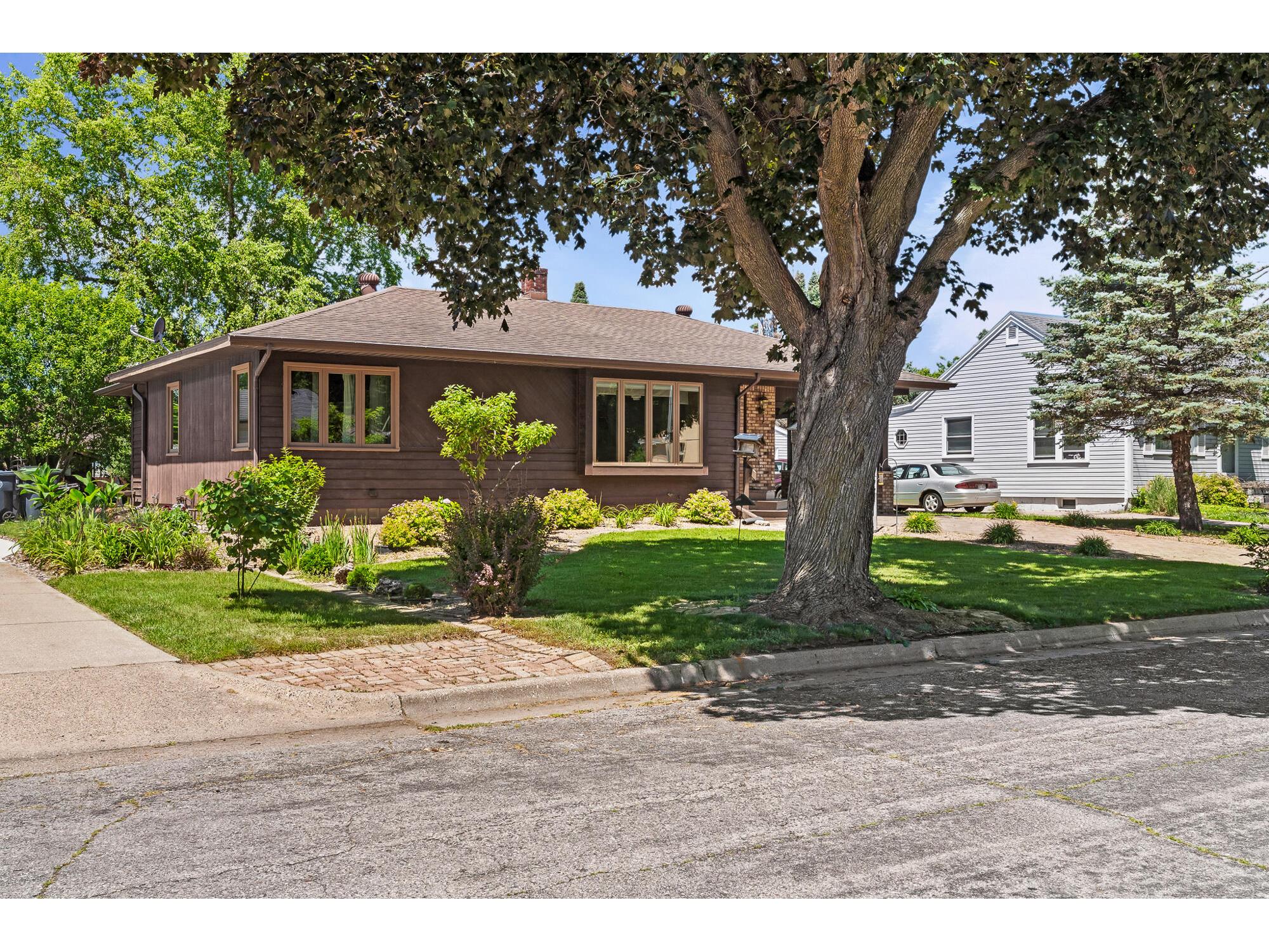 1520 29th La Crosse WI 54601 1968934 image3
