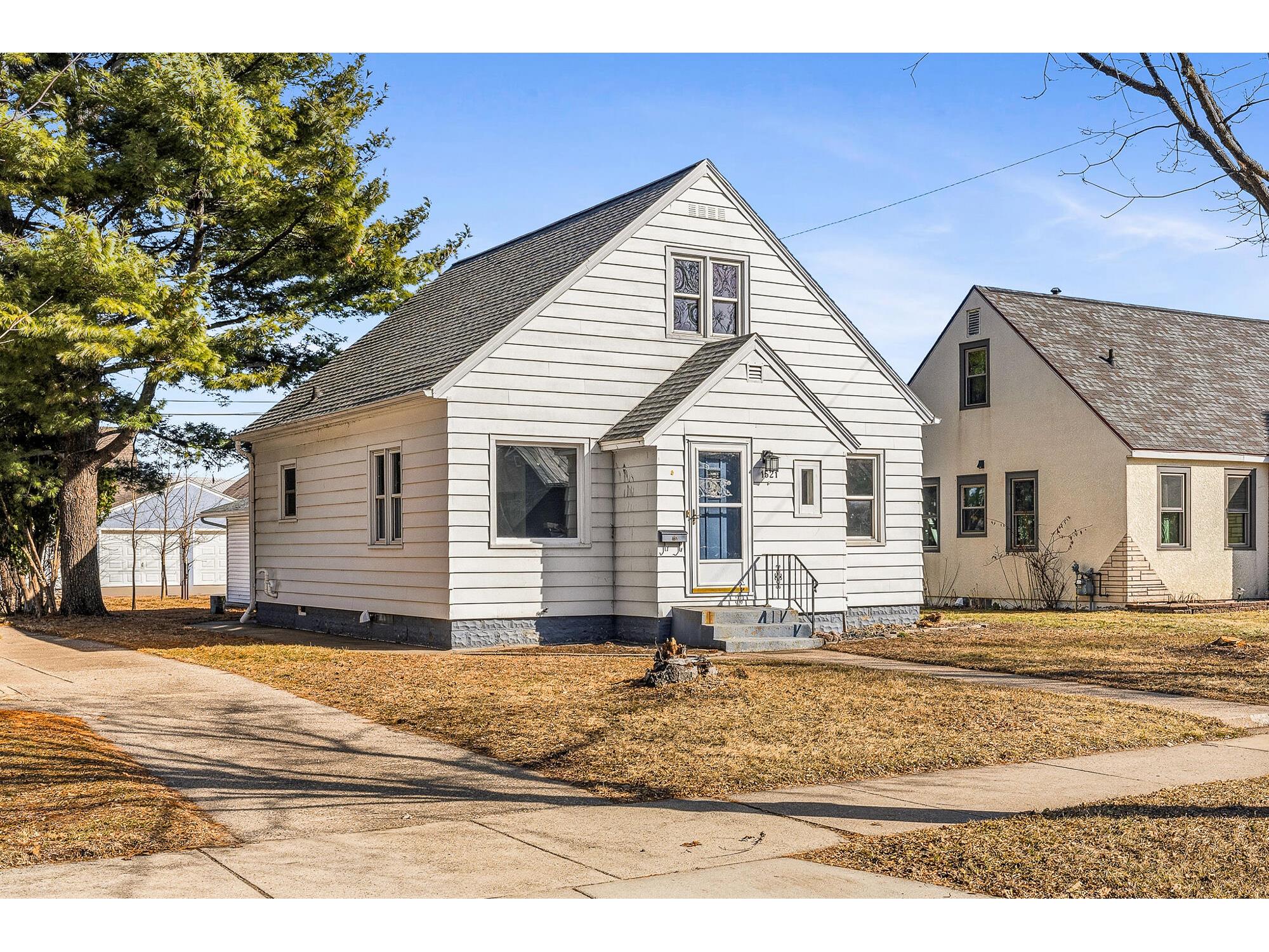 1521 Travis La Crosse WI 54601 1954481 image1