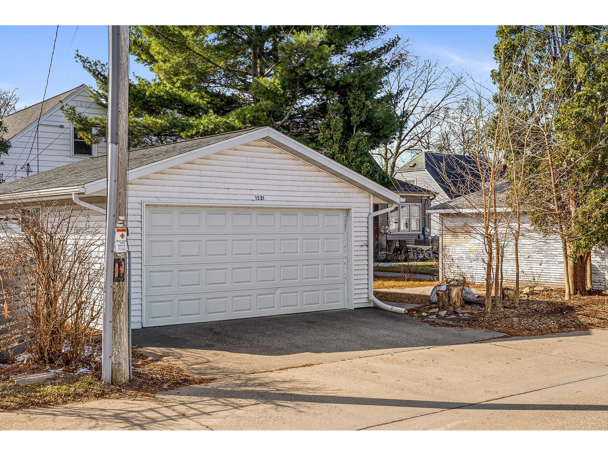 1521 Travis La Crosse WI 54601 1954481 image25