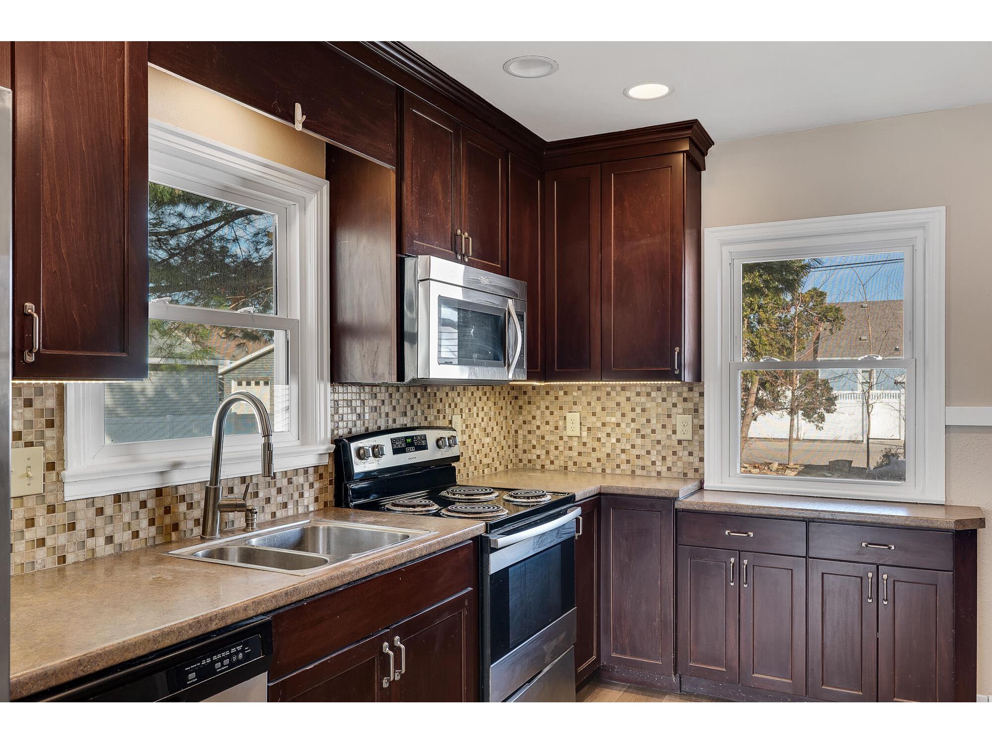 1521 Travis La Crosse WI 54601 1954481 image7