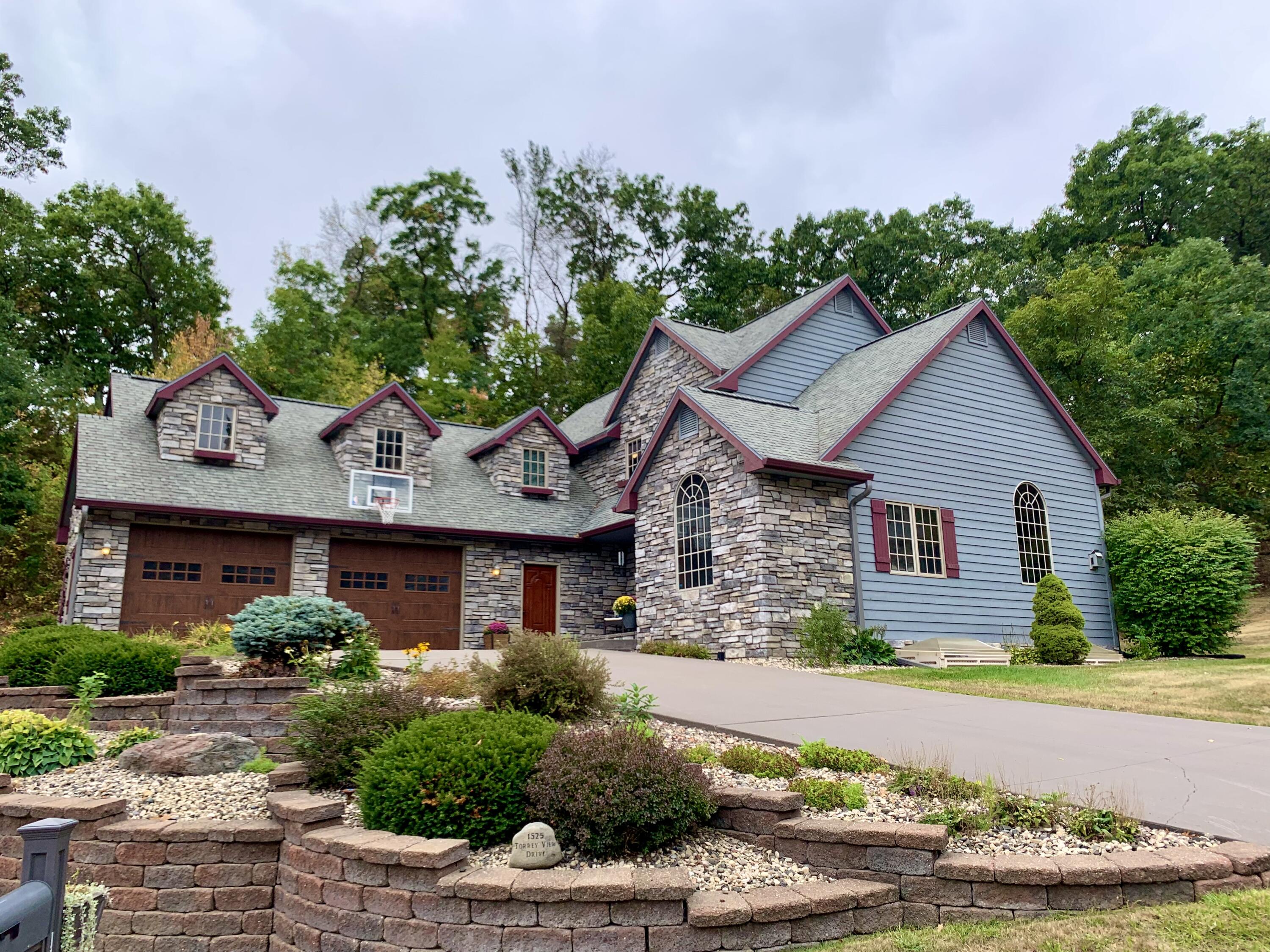 1525 Torrey View Sparta WI 54656 1849513 image1