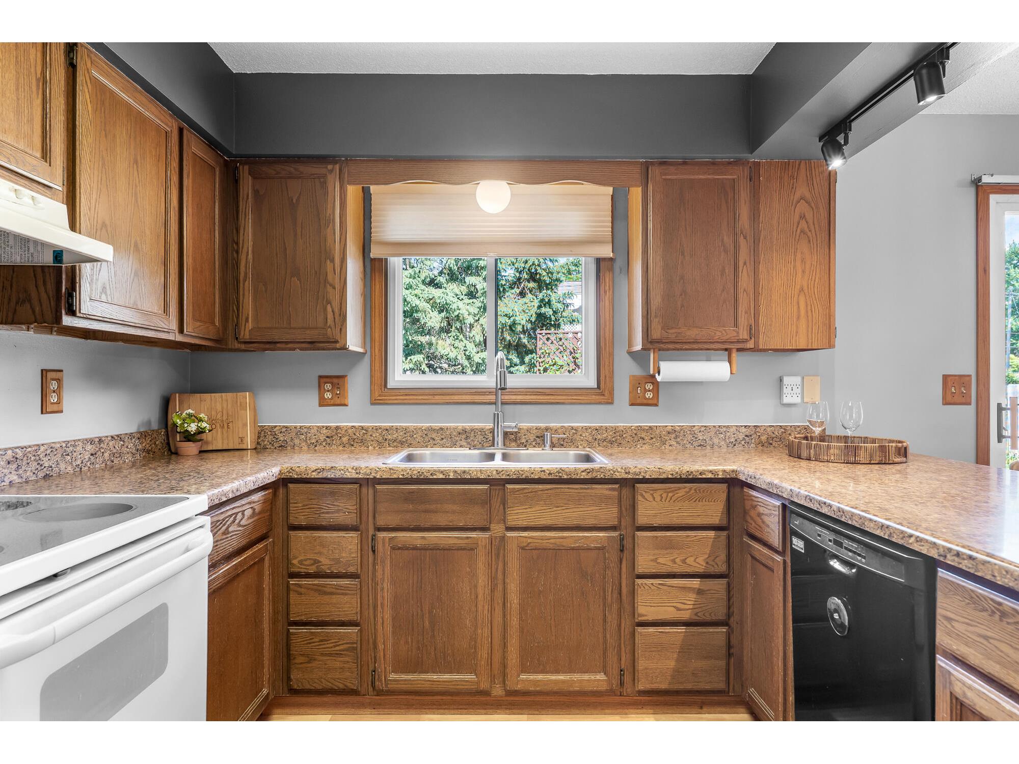 1527 Holley Holmen WI 54636 1965764 image6