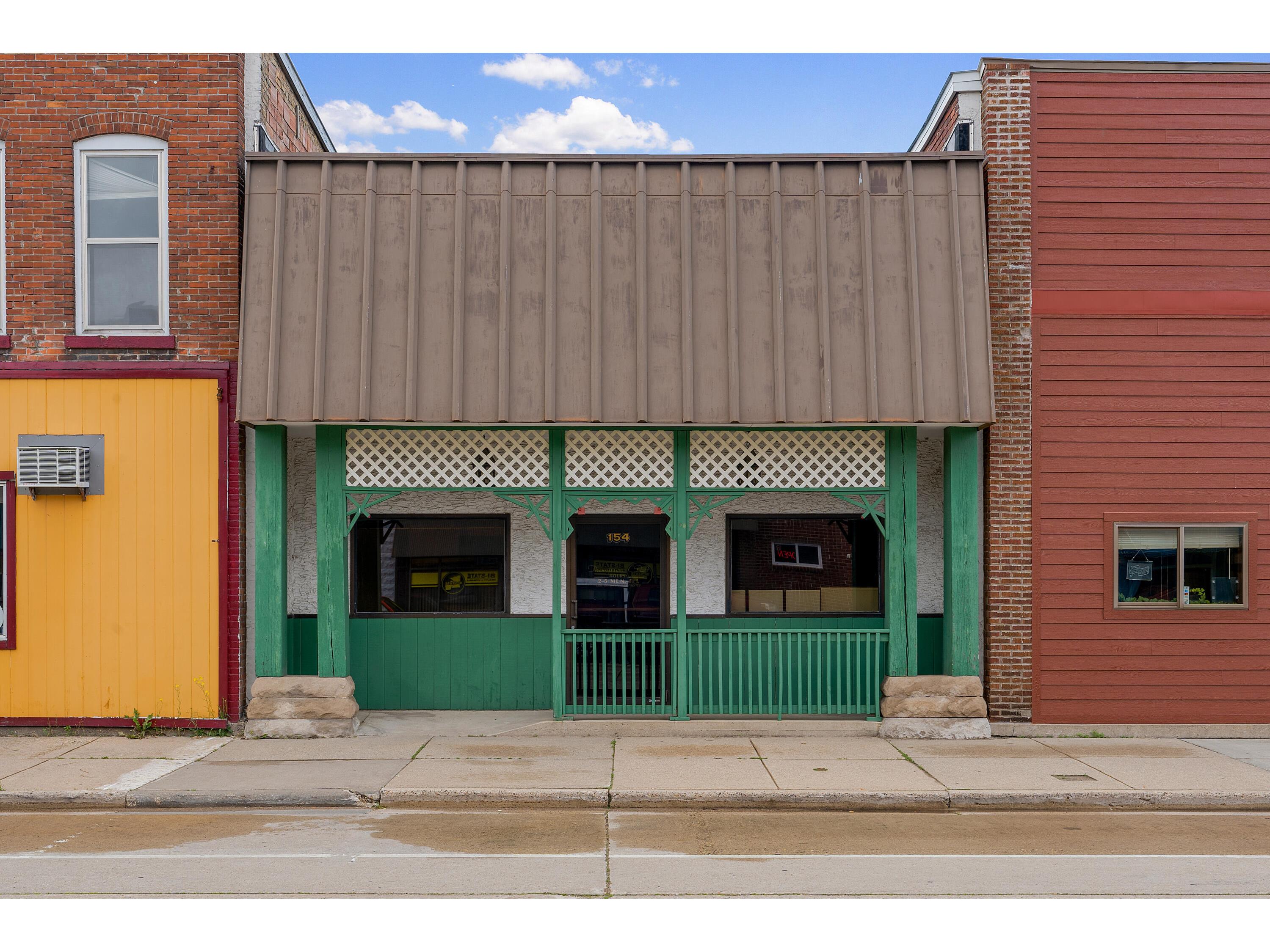 154 Leonard West Salem WI 54669 1876622 image1