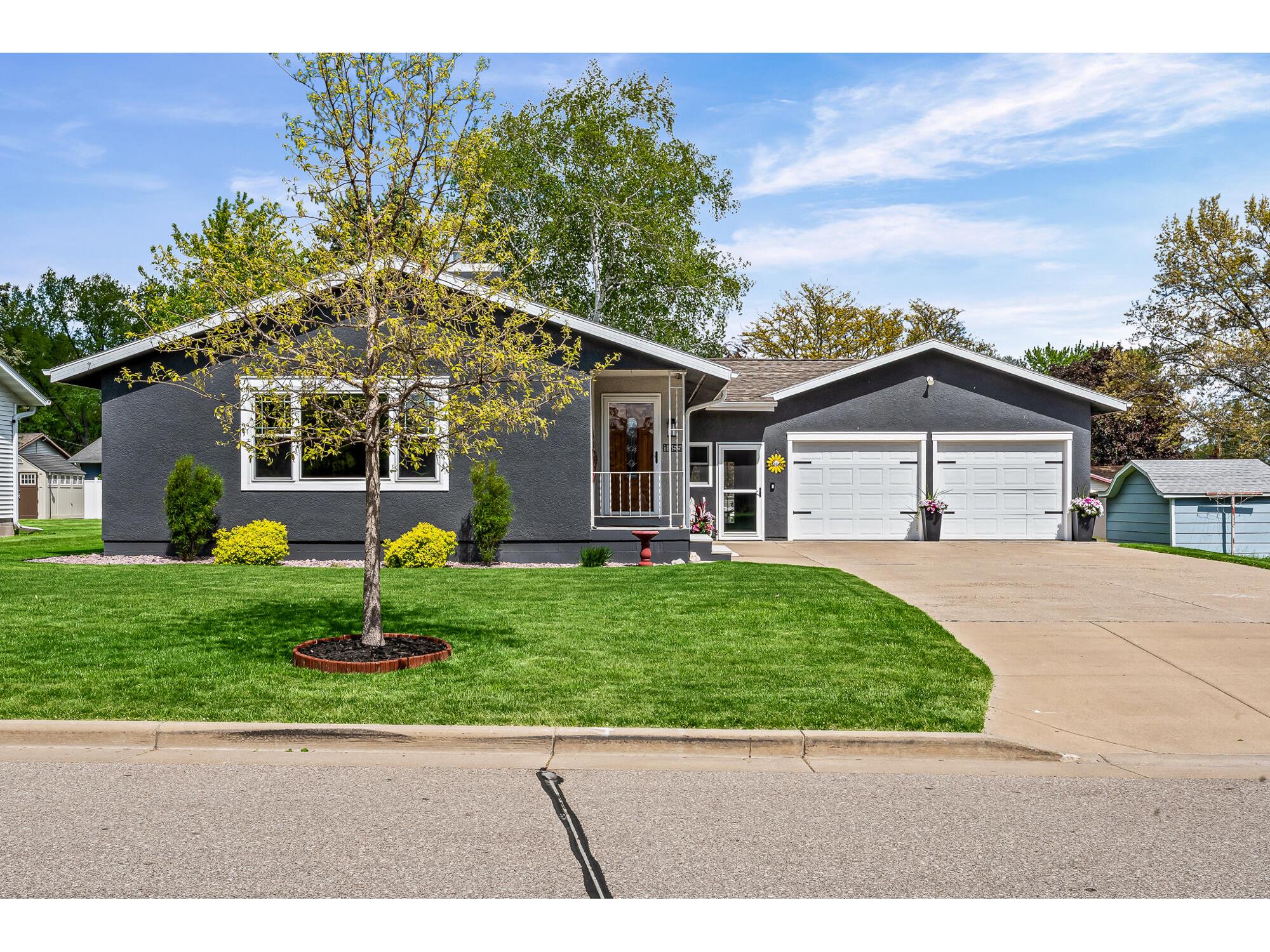 1555 Young Onalaska WI 54650 1962601 image2