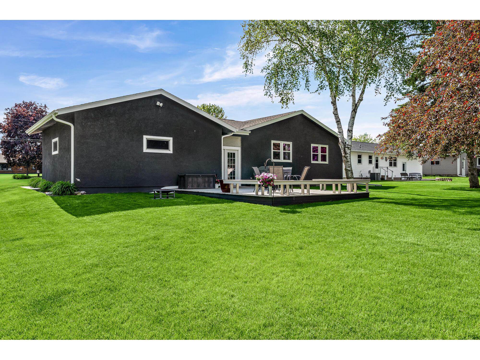1555 Young Onalaska WI 54650 1962601 image28