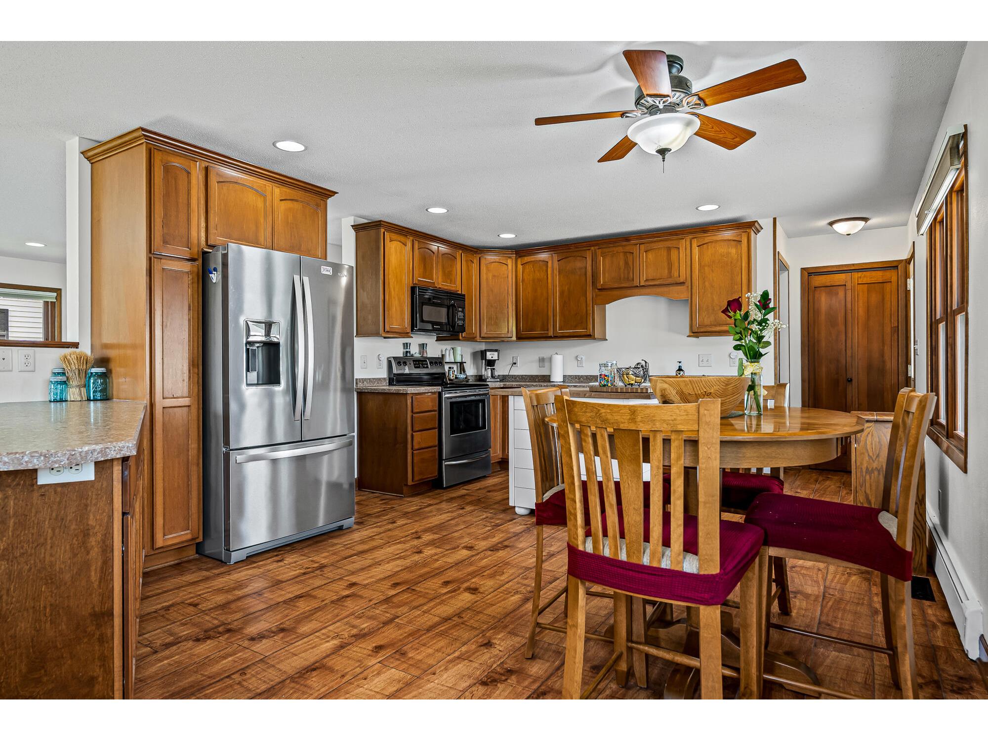 1555 Young Onalaska WI 54650 1962601 image4