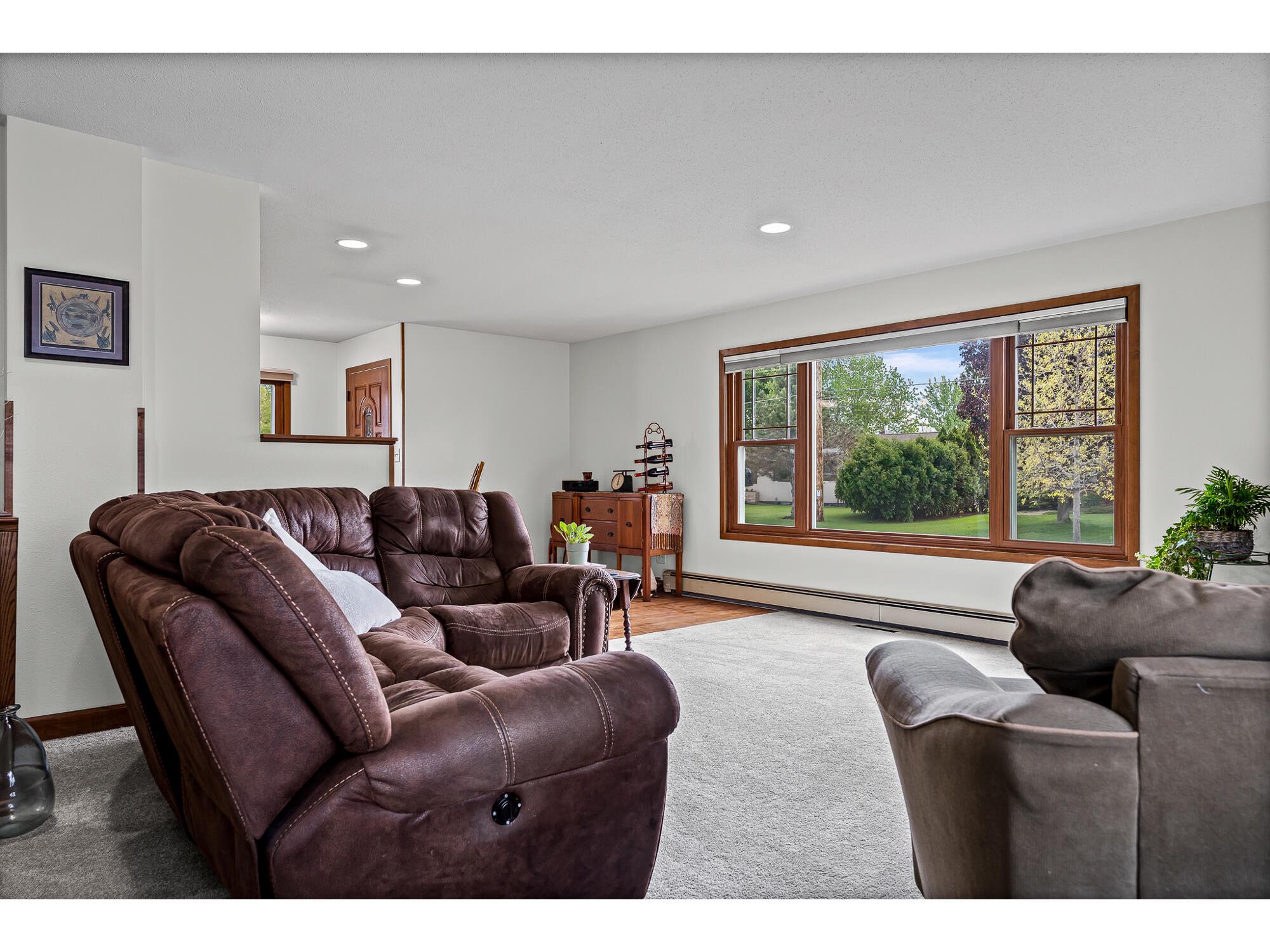 1555 Young Onalaska WI 54650 1962601 image9