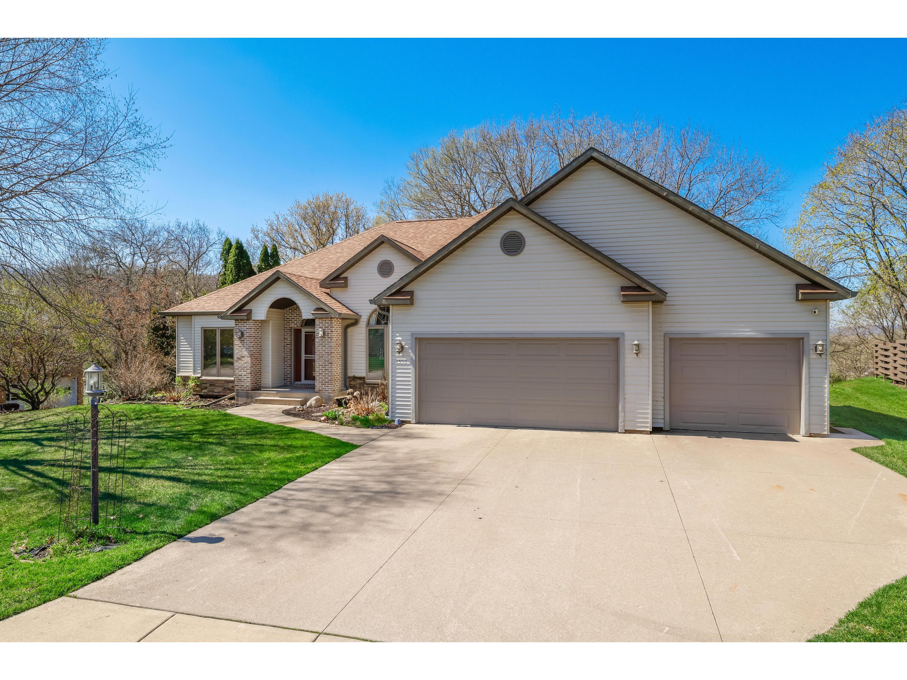 1556 Young Onalaska WI 54650 1958490 image2