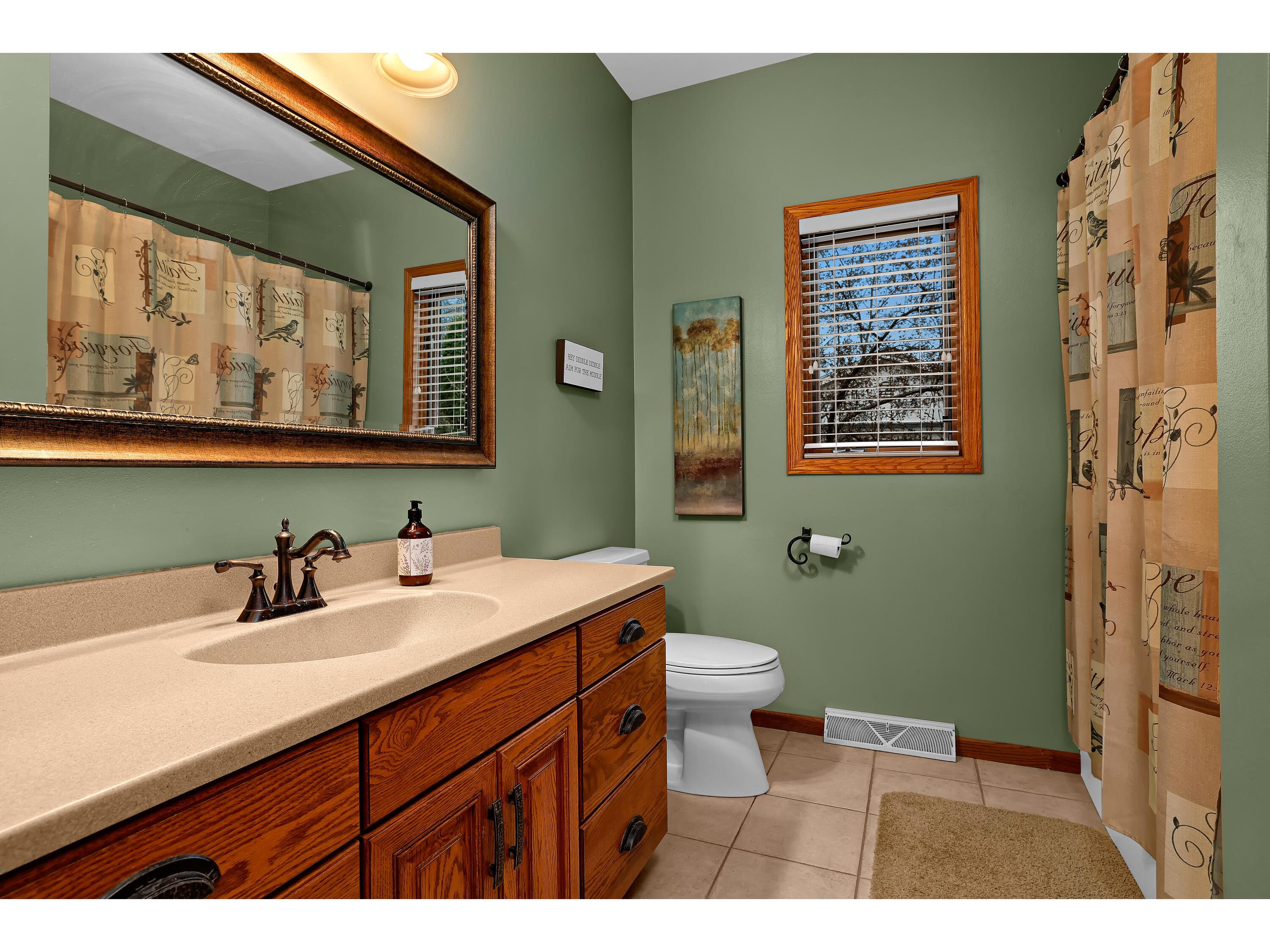 1556 Young Onalaska WI 54650 1958490 image24