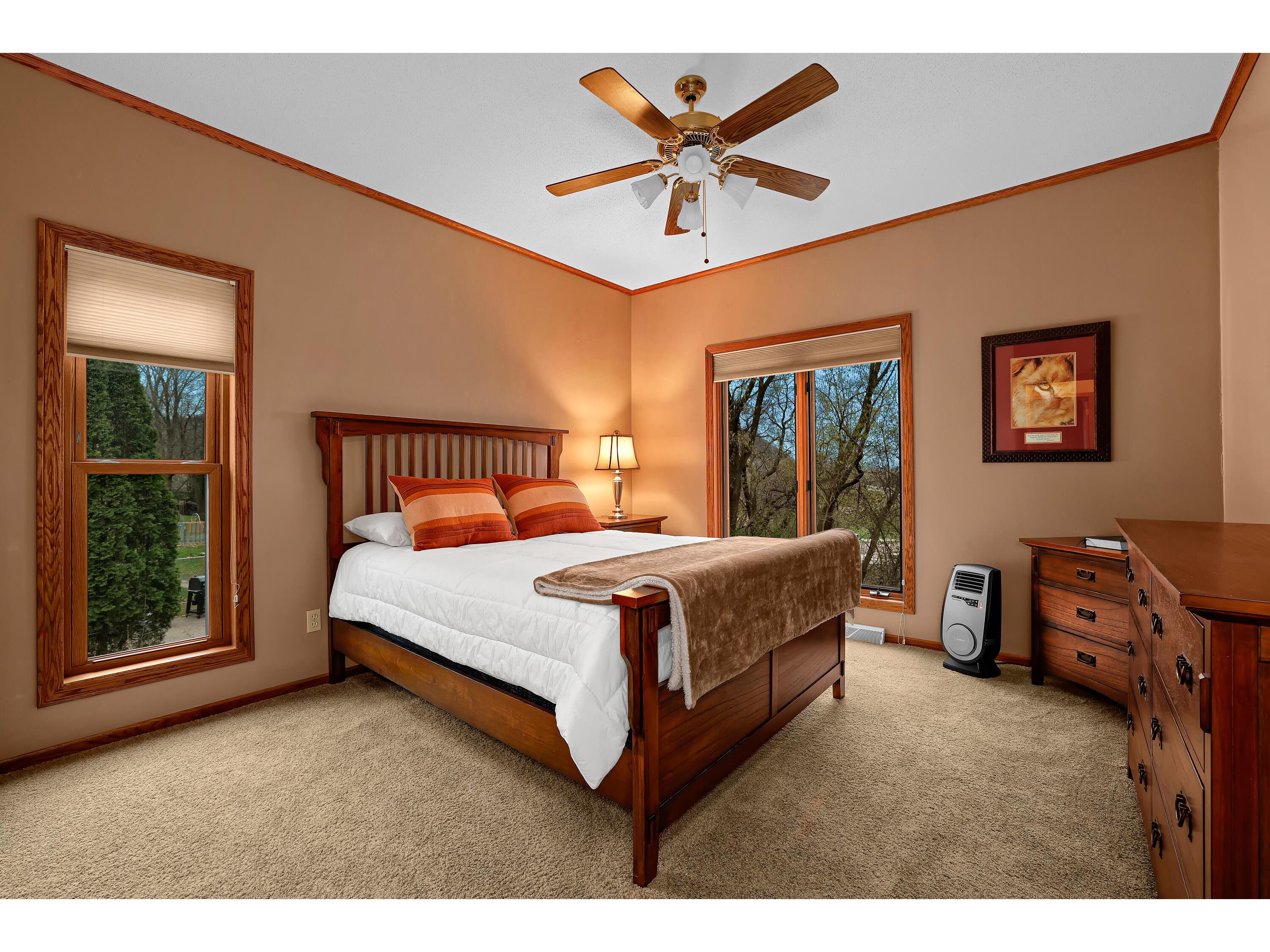 1556 Young Onalaska WI 54650 1958490 image25