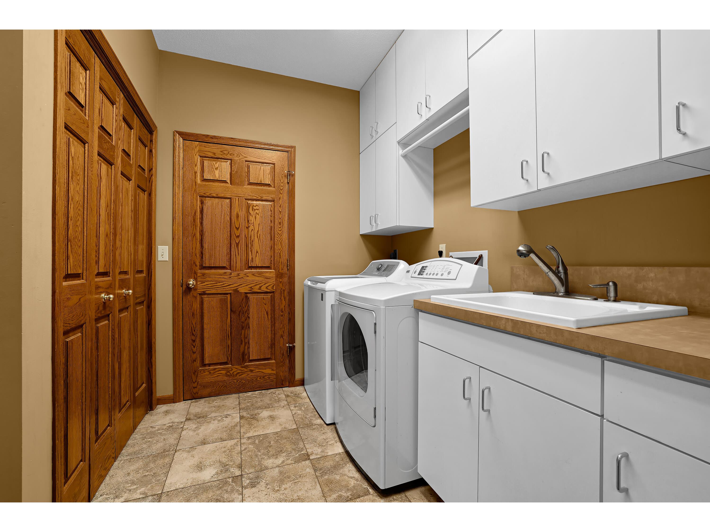 1556 Young Onalaska WI 54650 1958490 image26