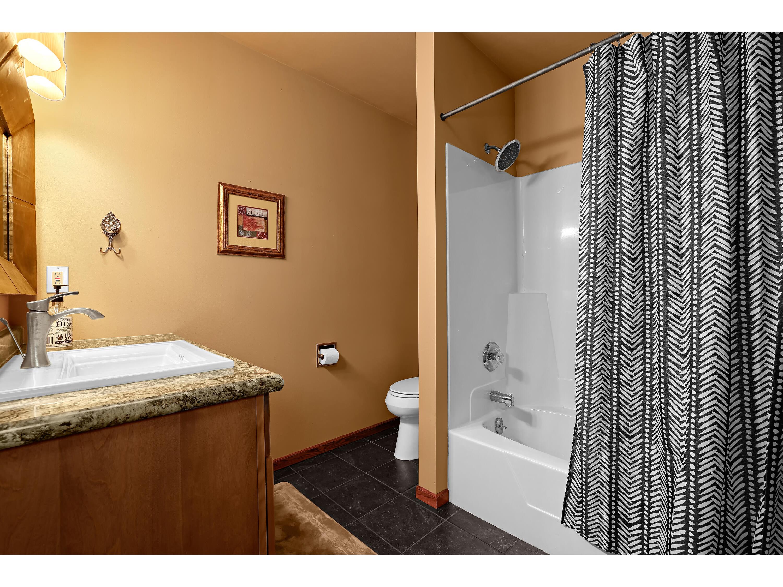1556 Young Onalaska WI 54650 1958490 image34
