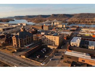 157 W 3rd Winona MN 55987 1956146 image16