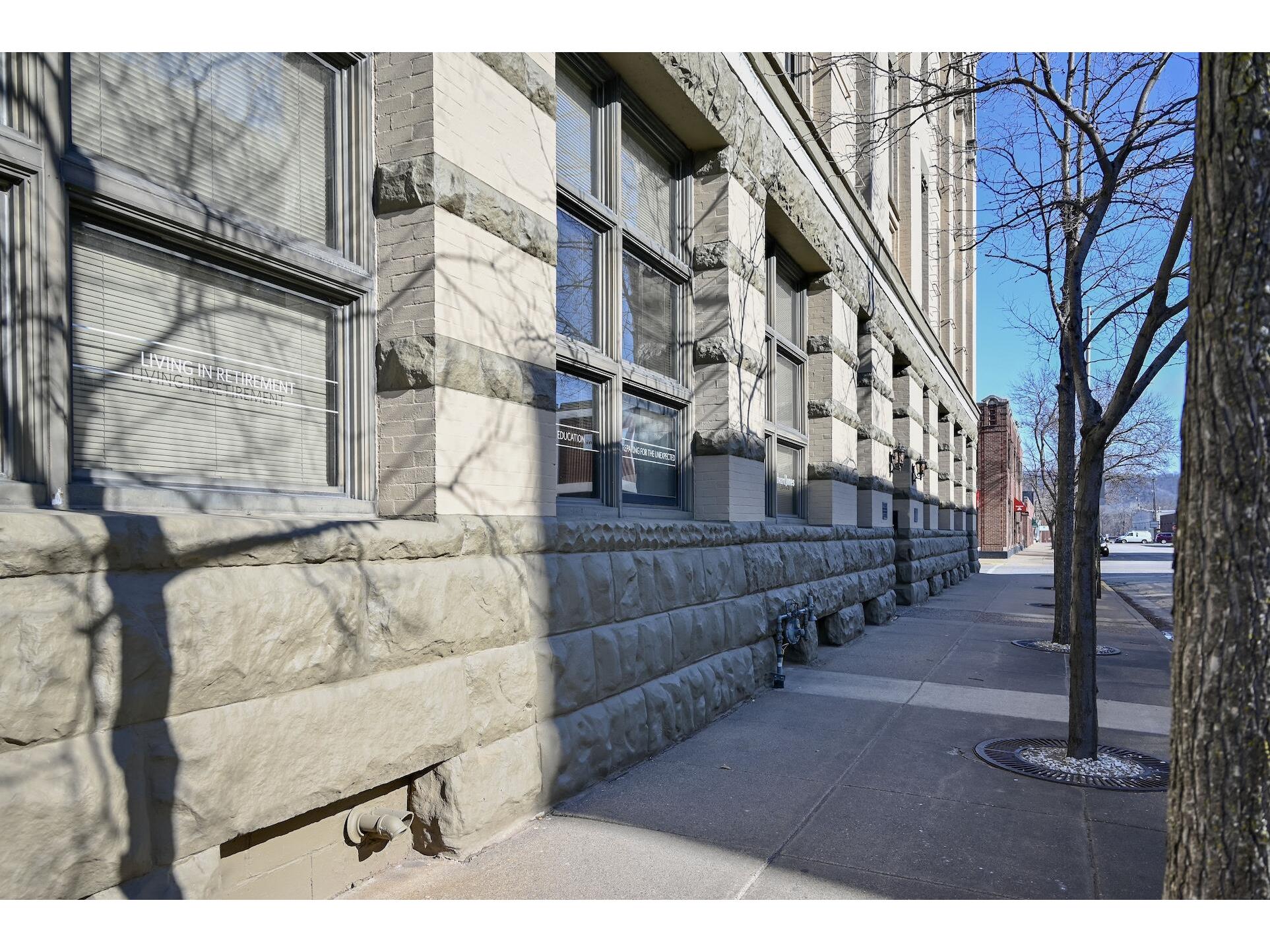 157 W 3rd Winona MN 55987 1956146 image3
