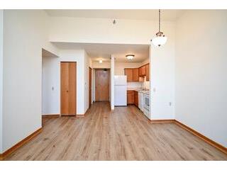 157 W 3rd Winona MN 55987 1956146 image9