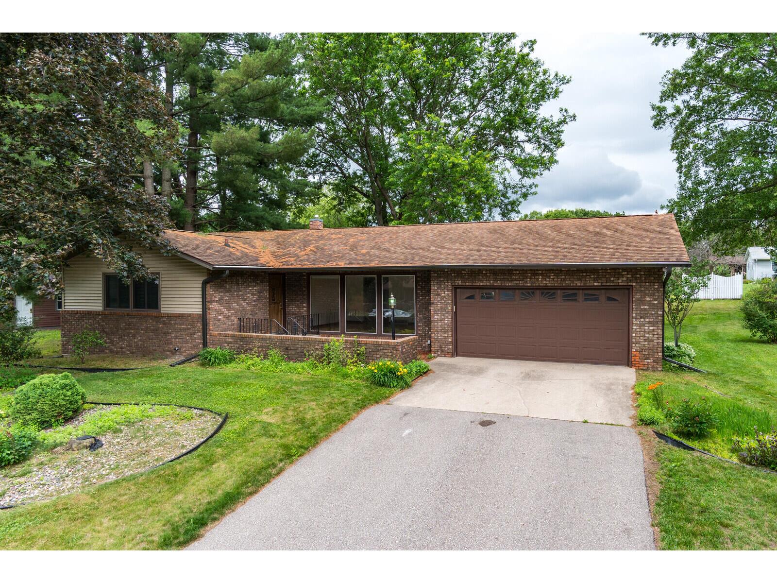 1578 Young Onalaska WI 54650 1967776 image1