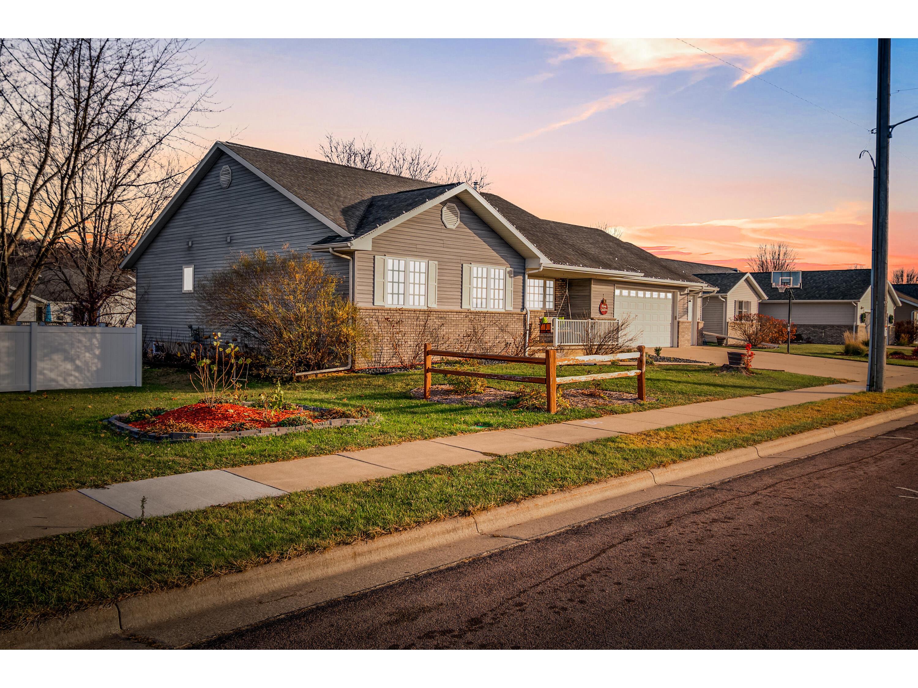 1606 East Onalaska WI 54650 1900691 image1