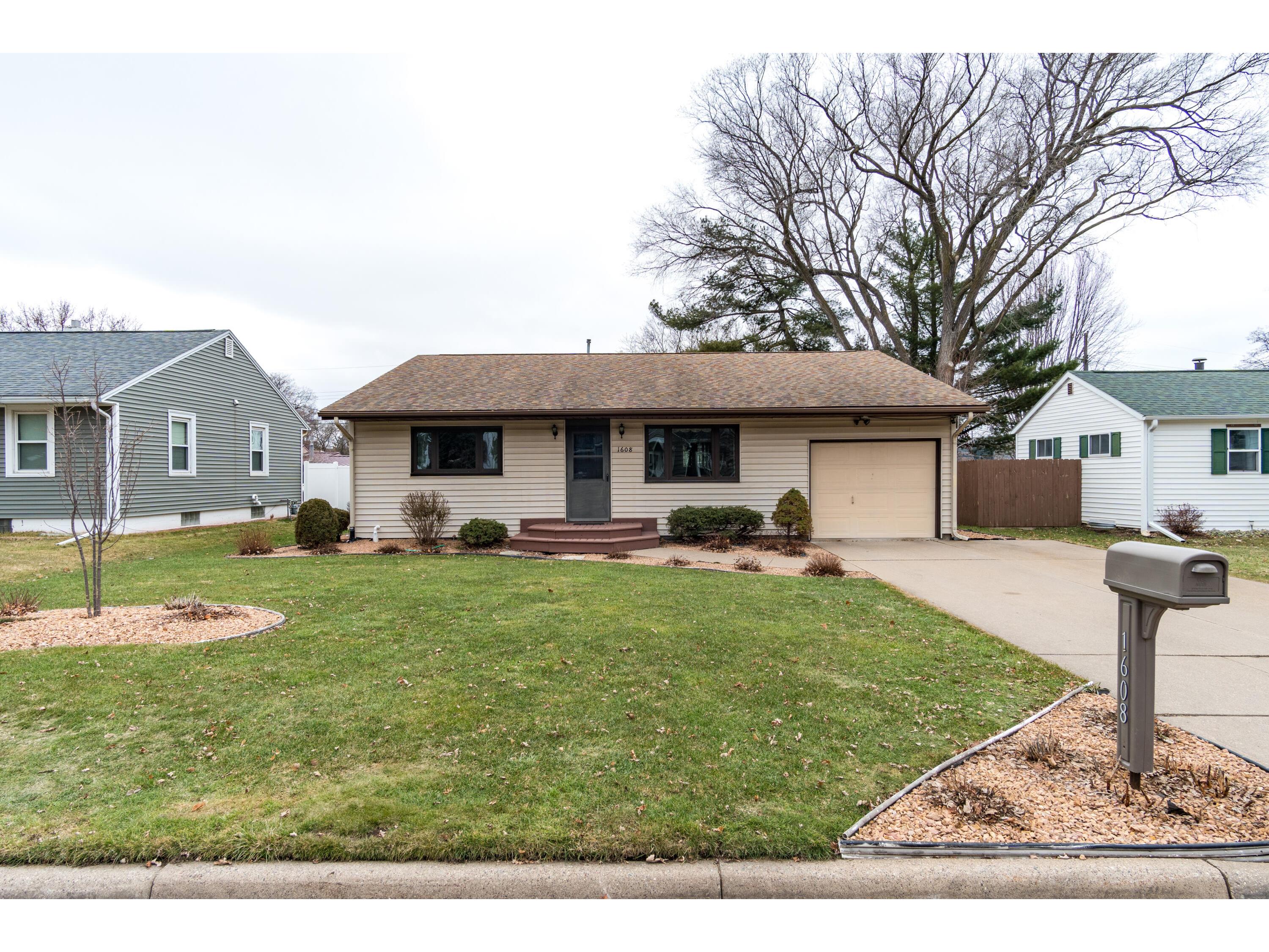 1608 30th La Crosse WI 54601 1865272 image1