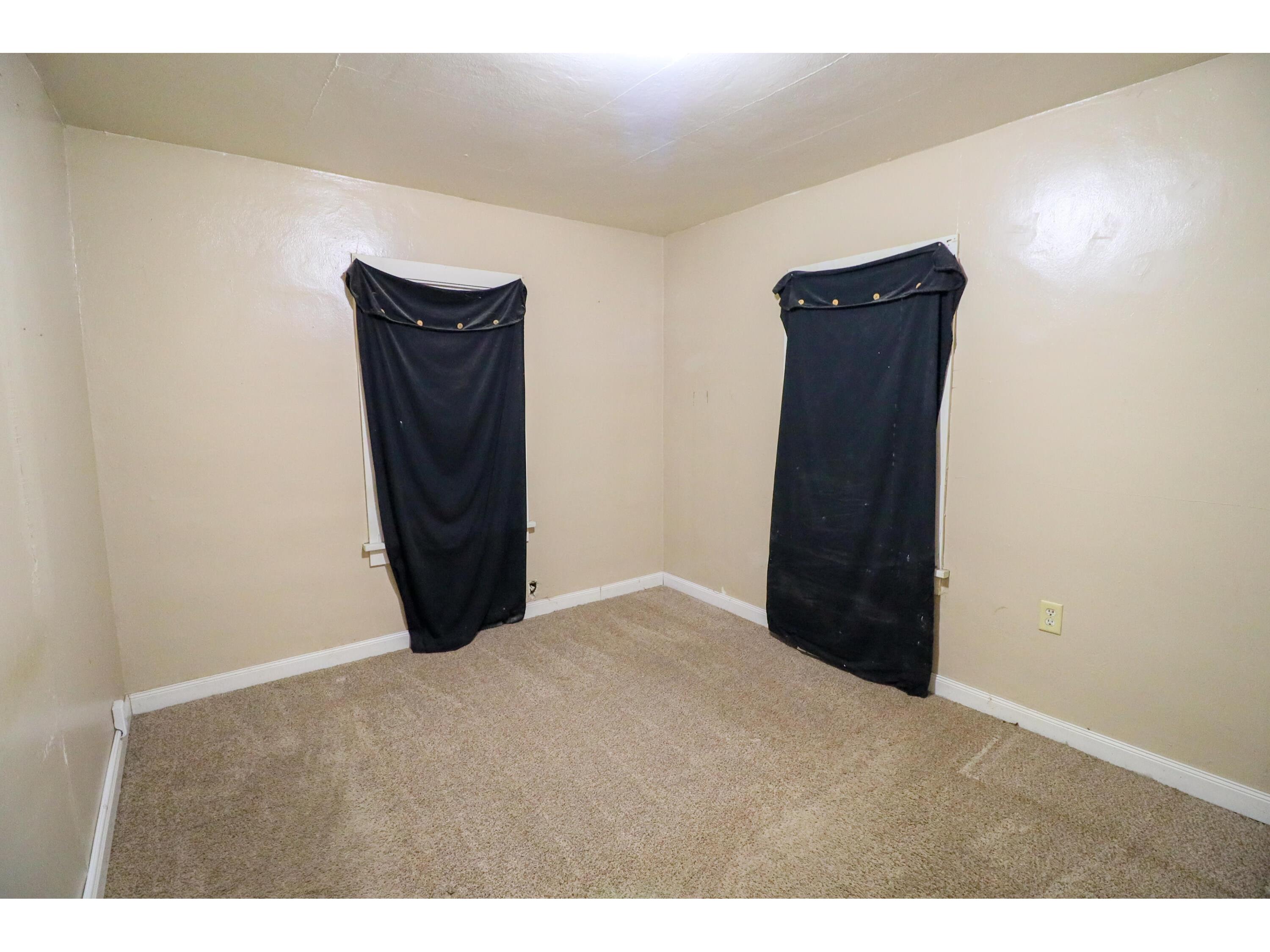 1608 Caroline Campbell WI 54603 1943910 image11