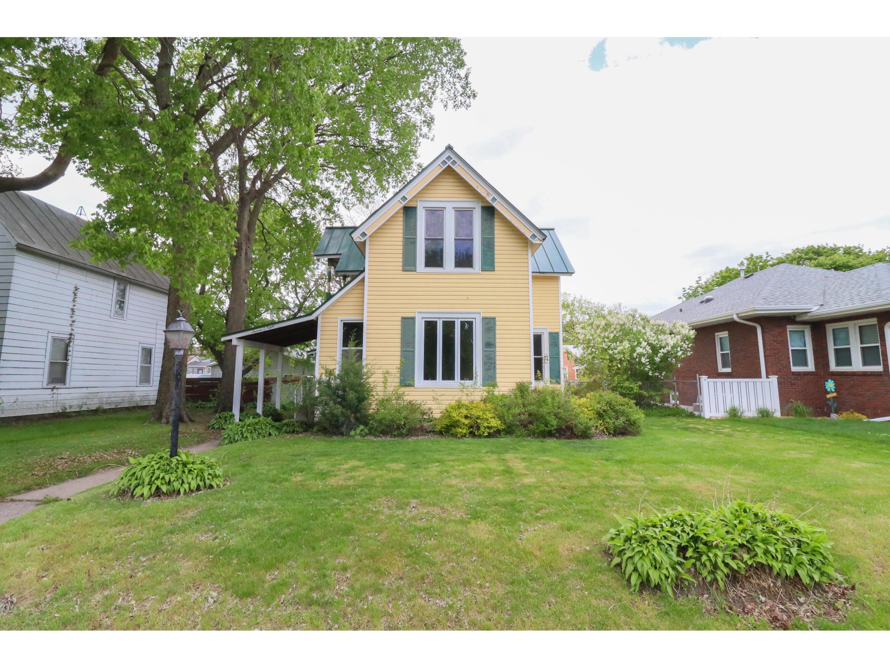 1608 West La Crosse WI 54601 1961174 image1