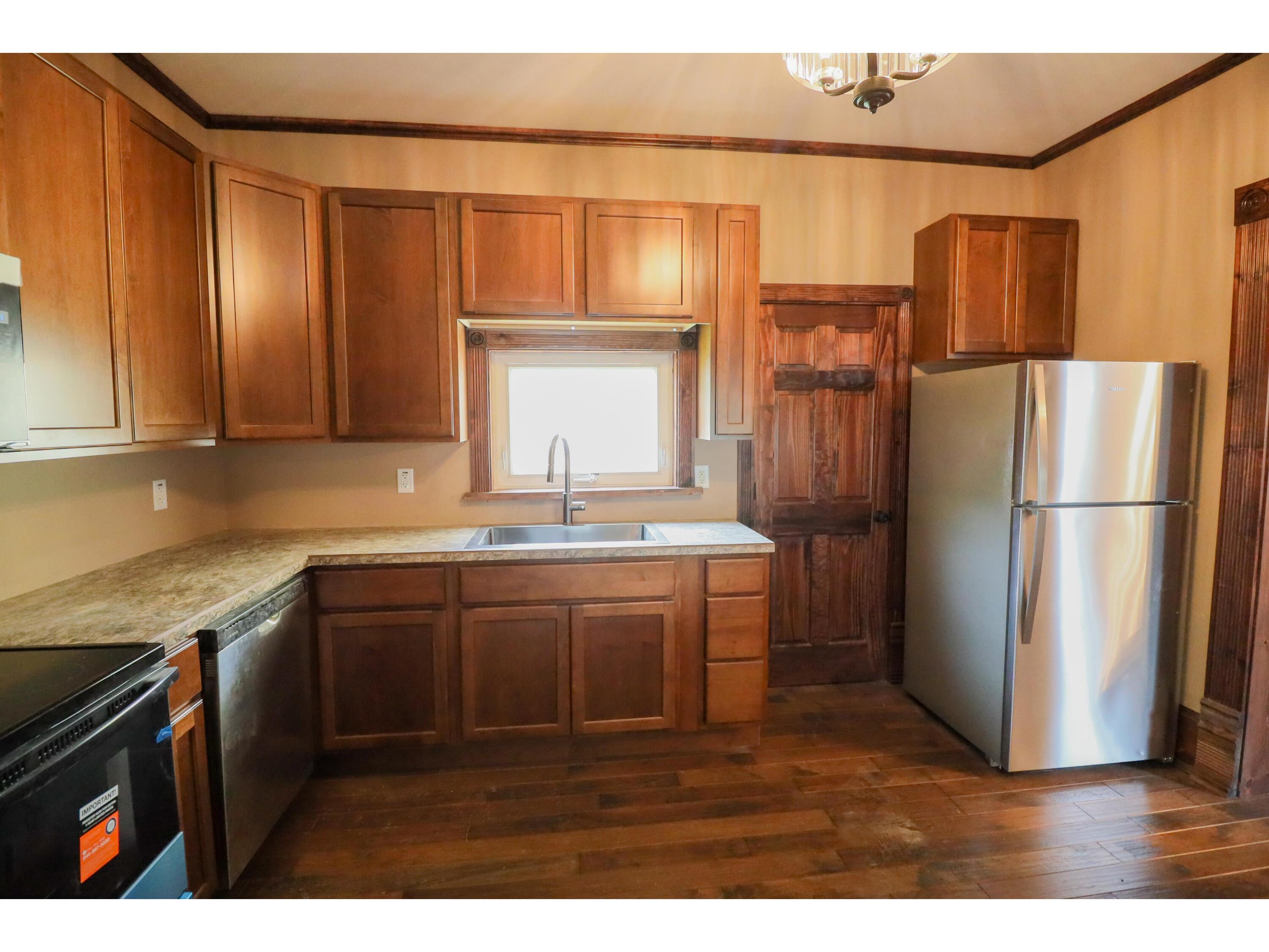 1608 West La Crosse WI 54601 1961174 image11