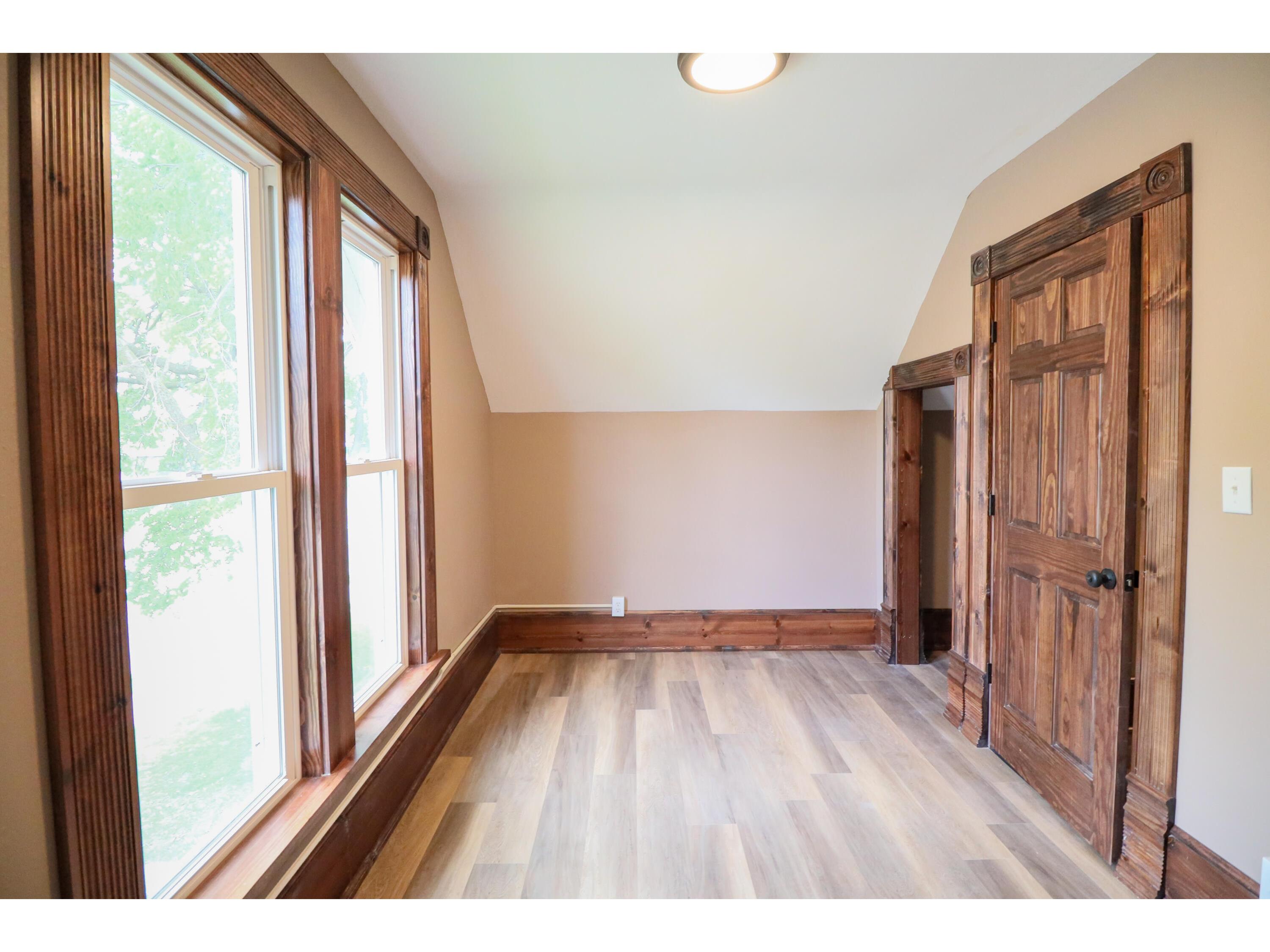 1608 West La Crosse WI 54601 1961174 image16