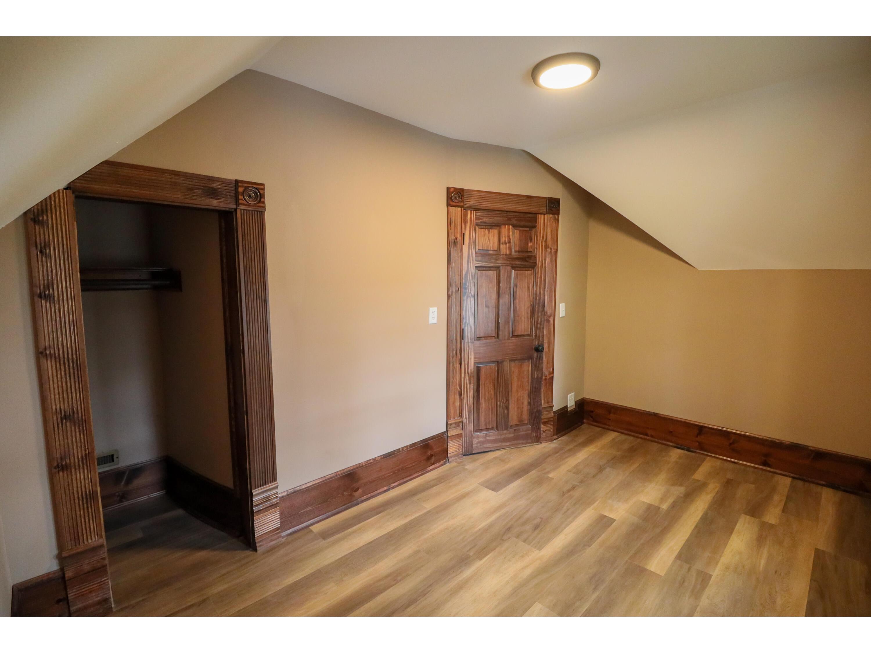 1608 West La Crosse WI 54601 1961174 image17