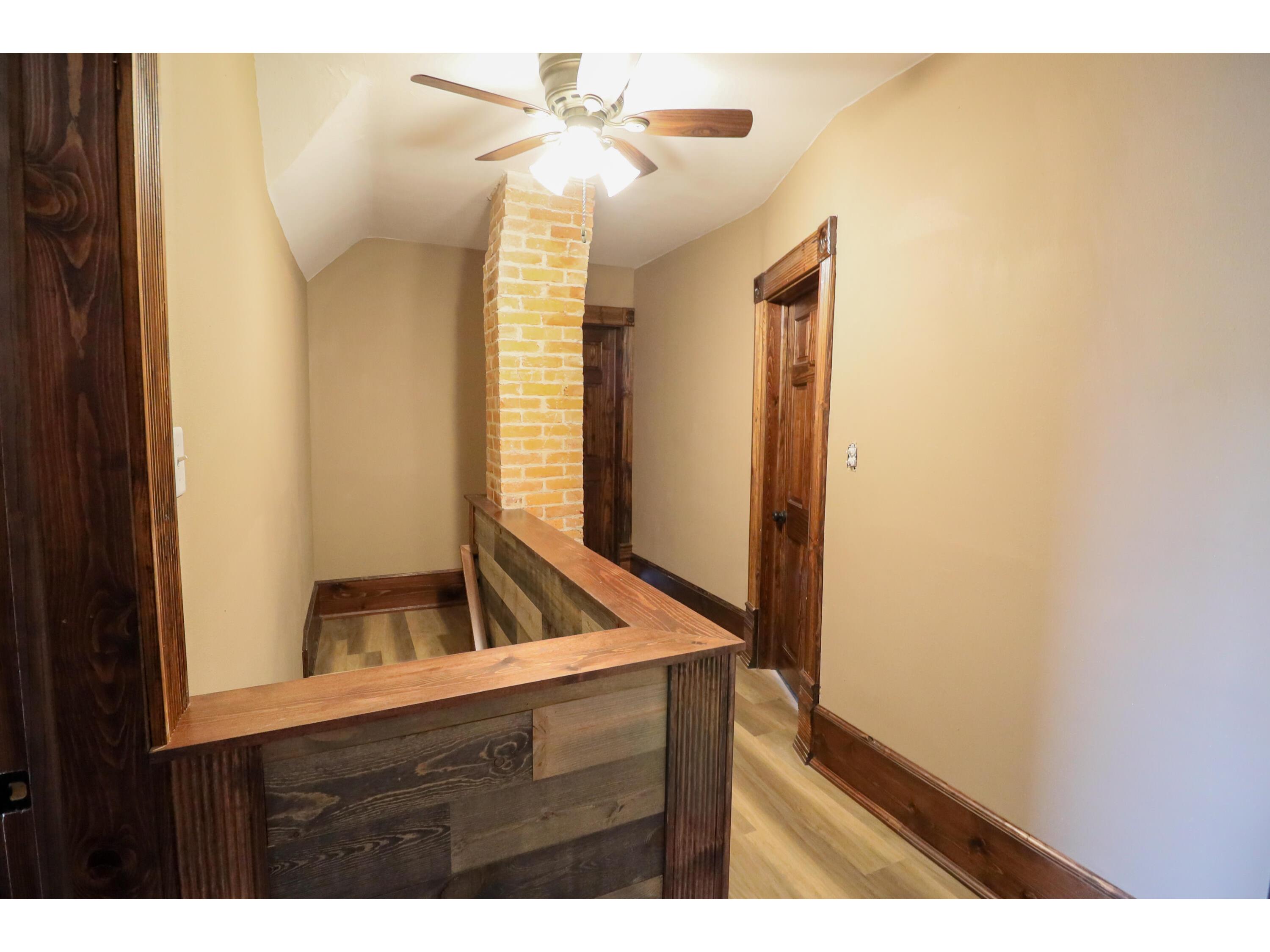 1608 West La Crosse WI 54601 1961174 image19
