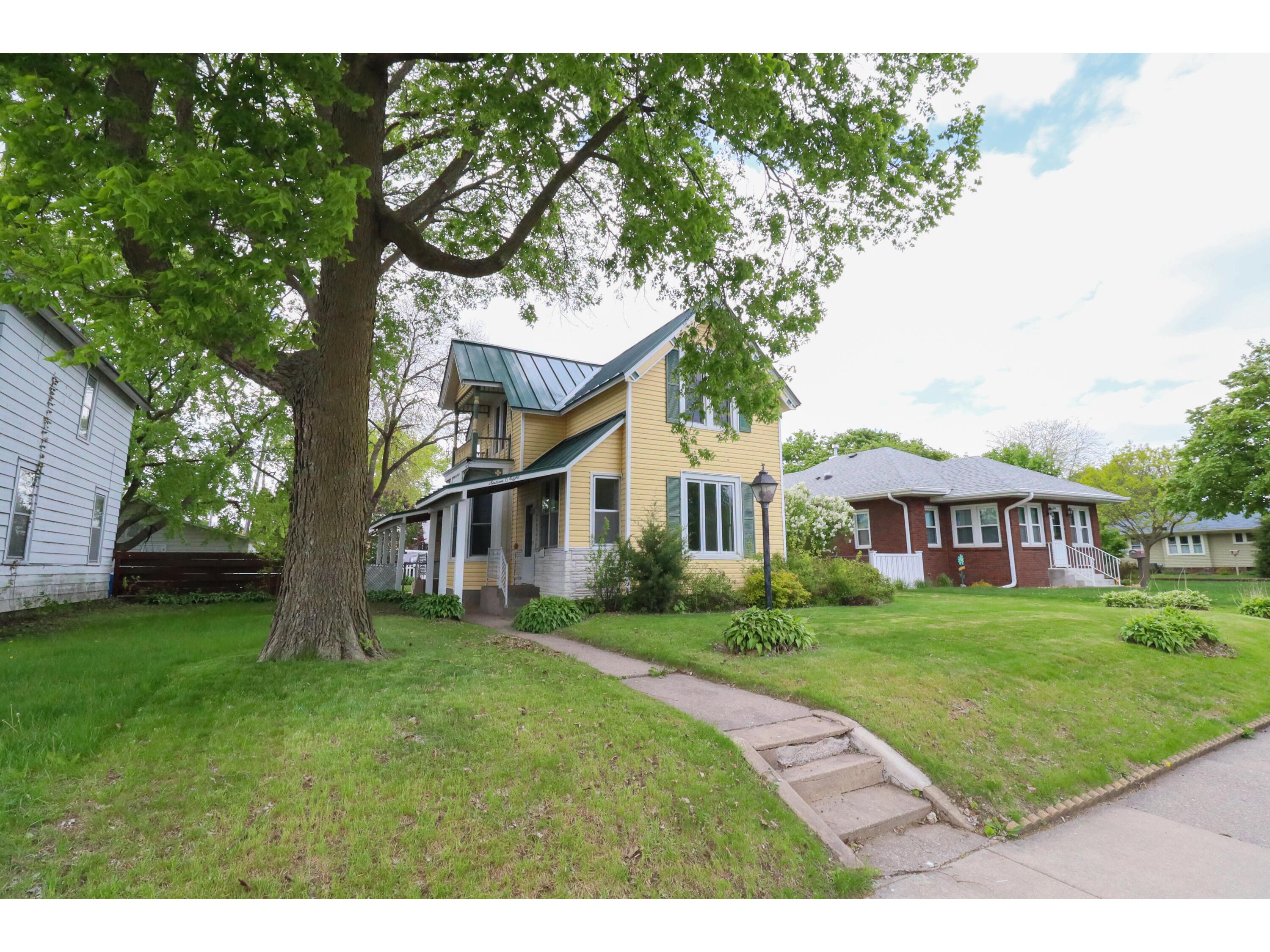 1608 West La Crosse WI 54601 1961174 image2