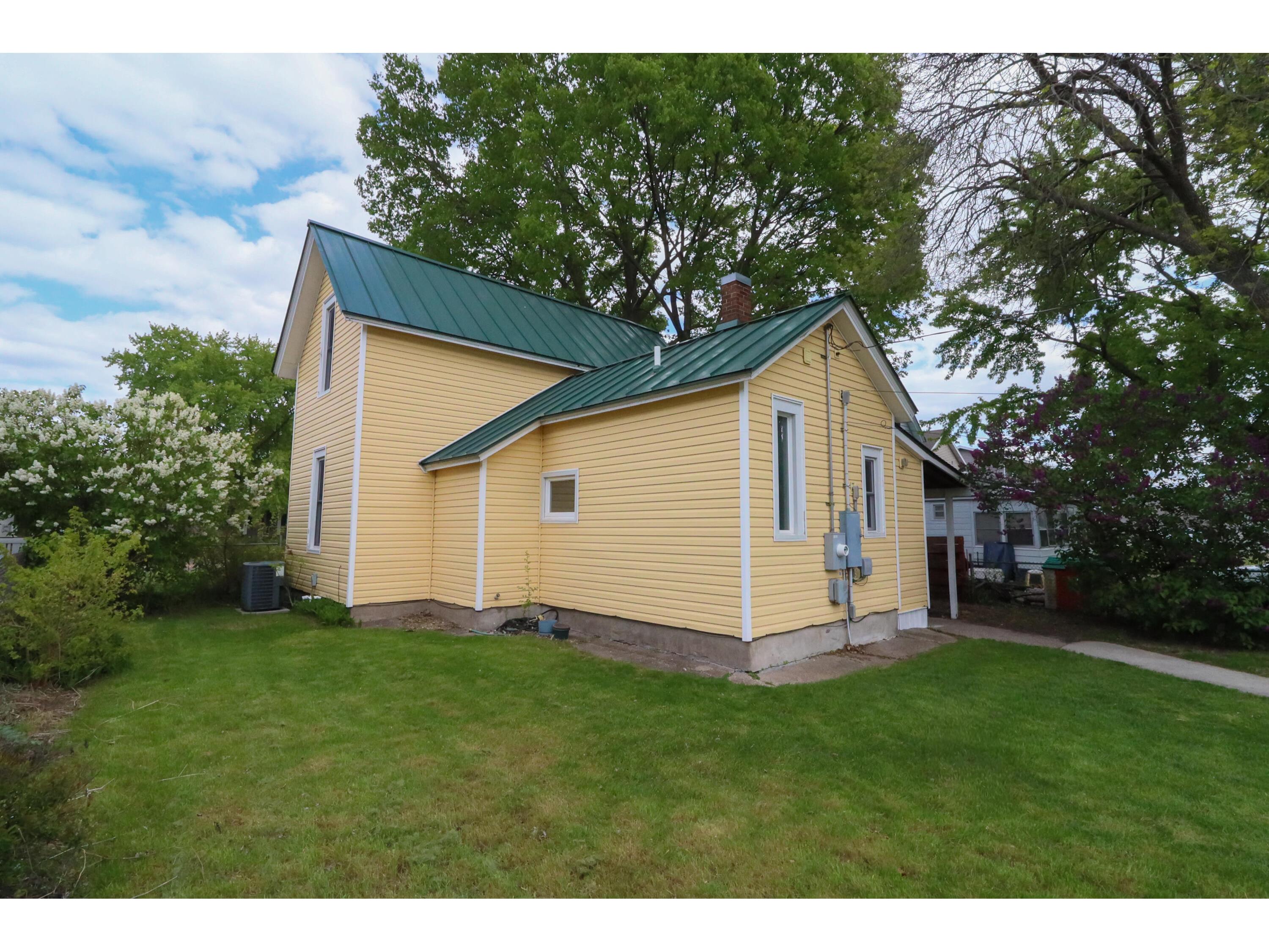 1608 West La Crosse WI 54601 1961174 image23