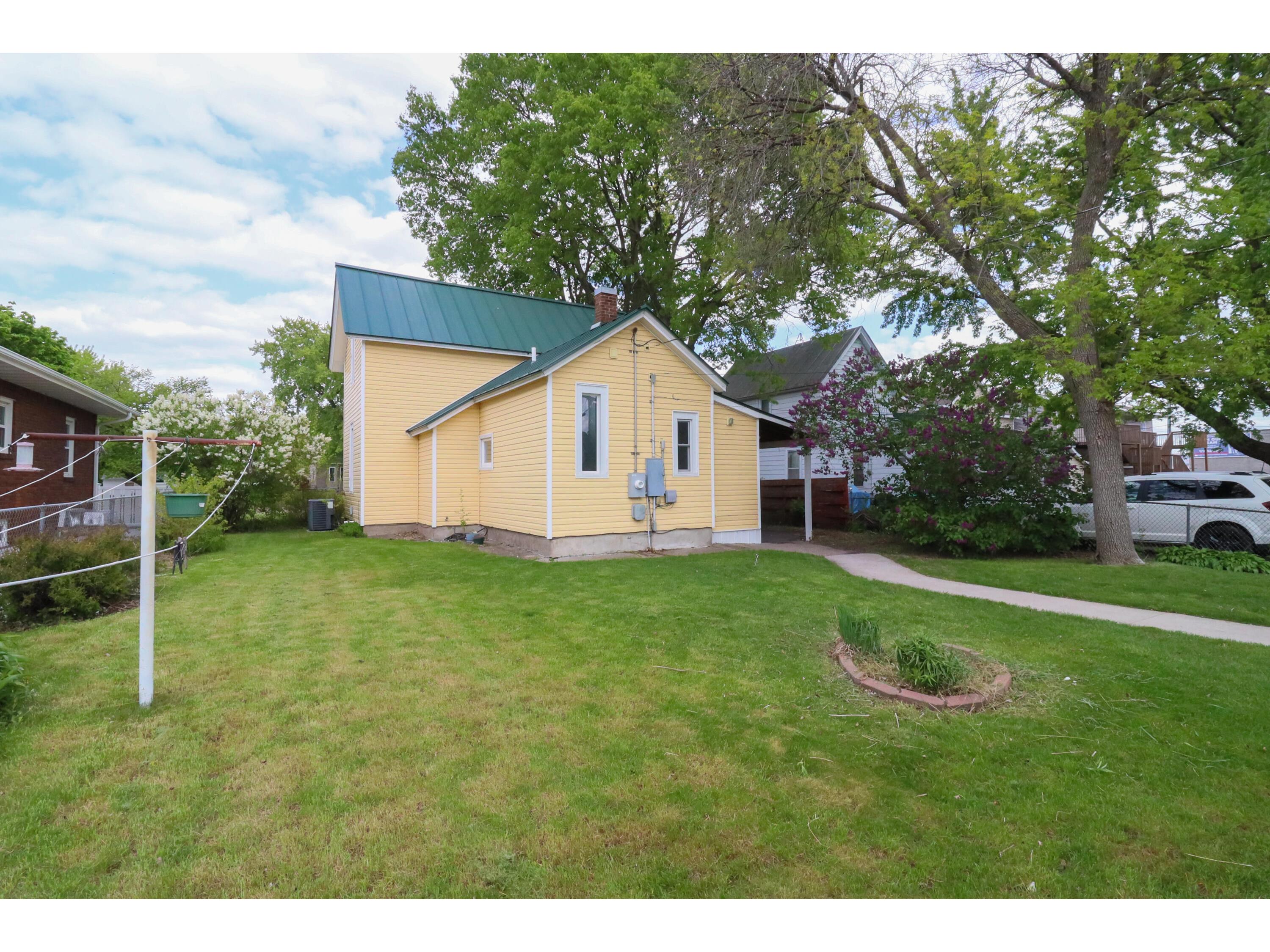 1608 West La Crosse WI 54601 1961174 image24