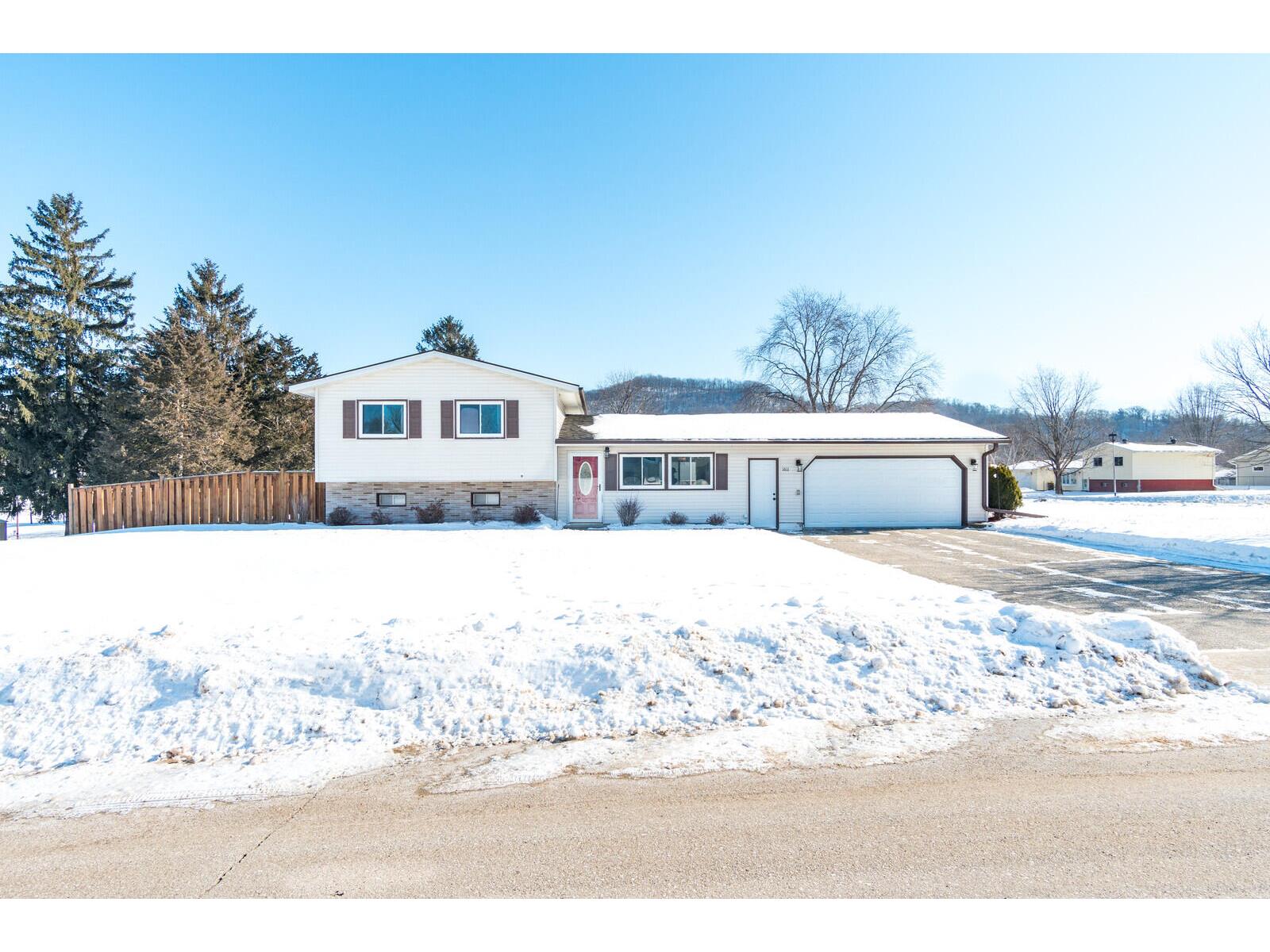 1611 Holley, Holmen, WI, 54636 MLS 1823746 Edina Realty