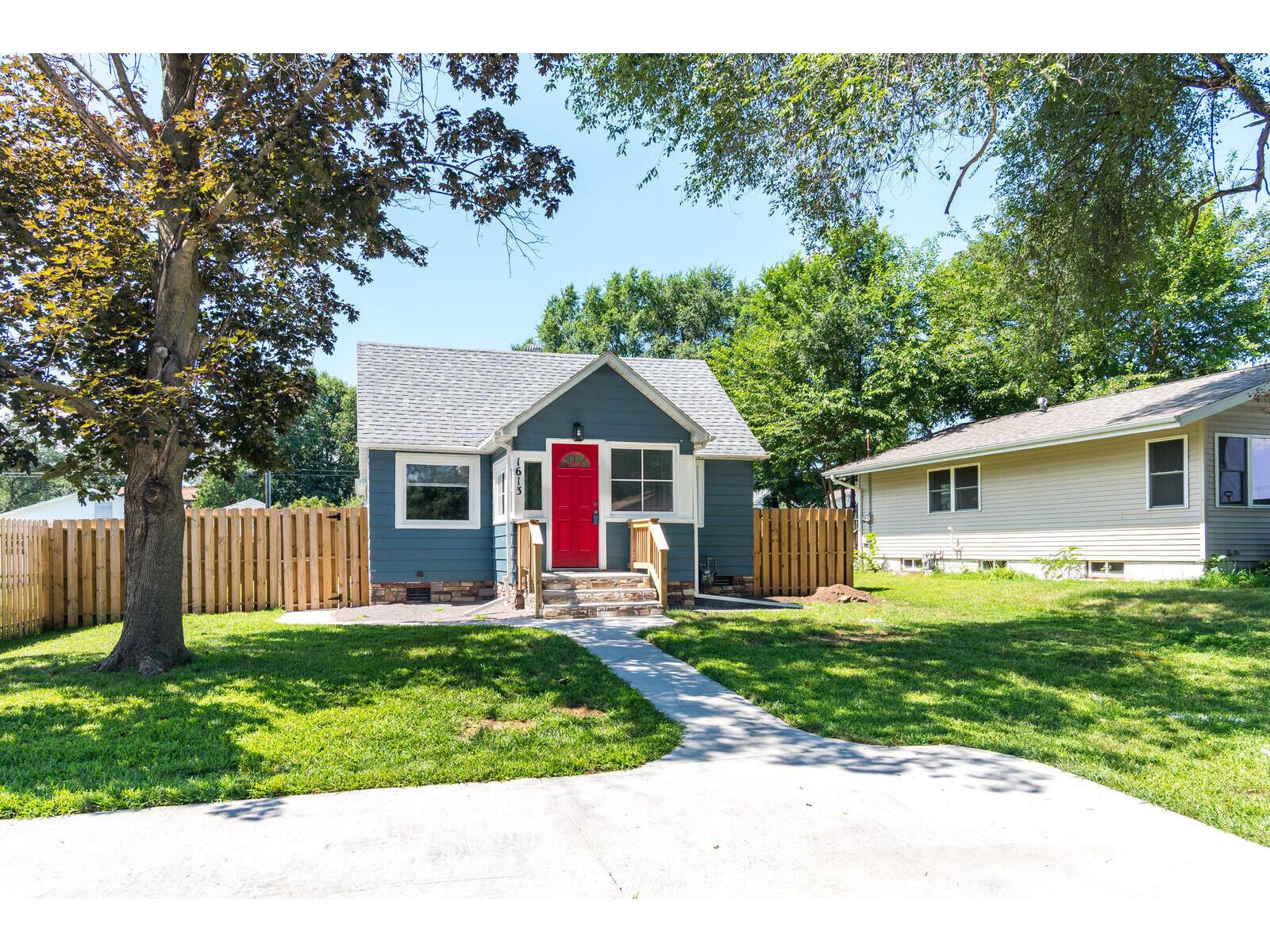 1613 Caroline Campbell WI 54603 1931200 image1