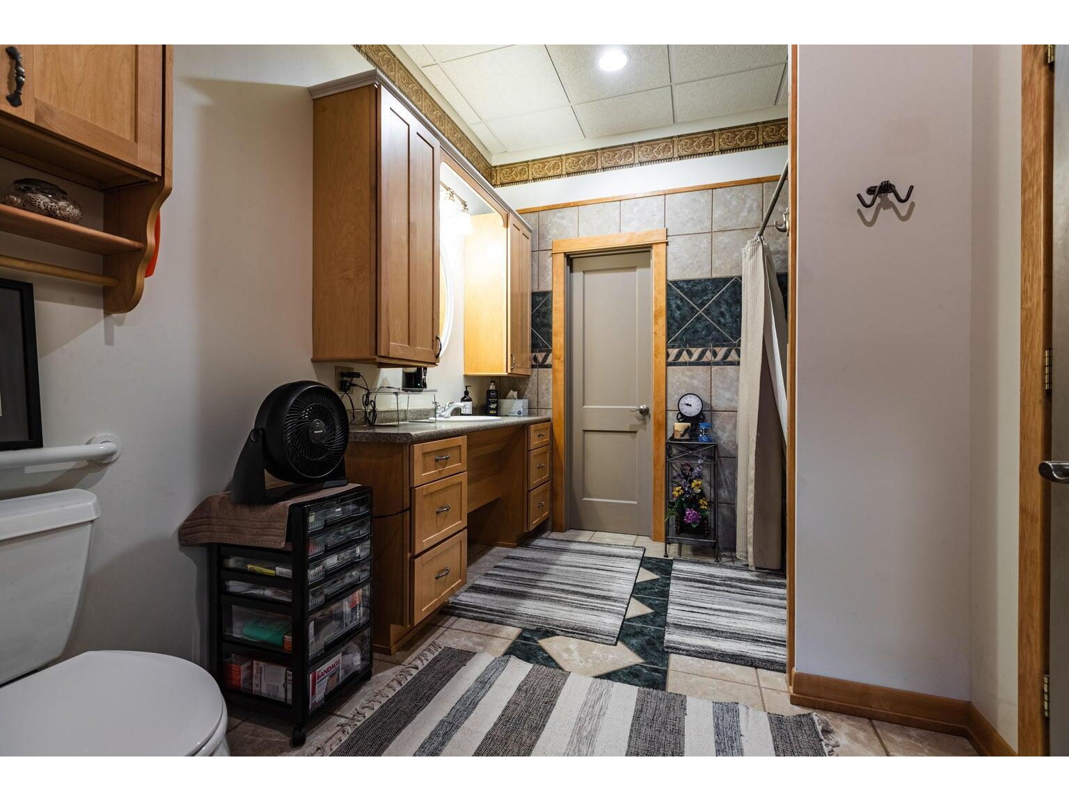 1613 Chase La Crosse WI 54601 1940998 image9