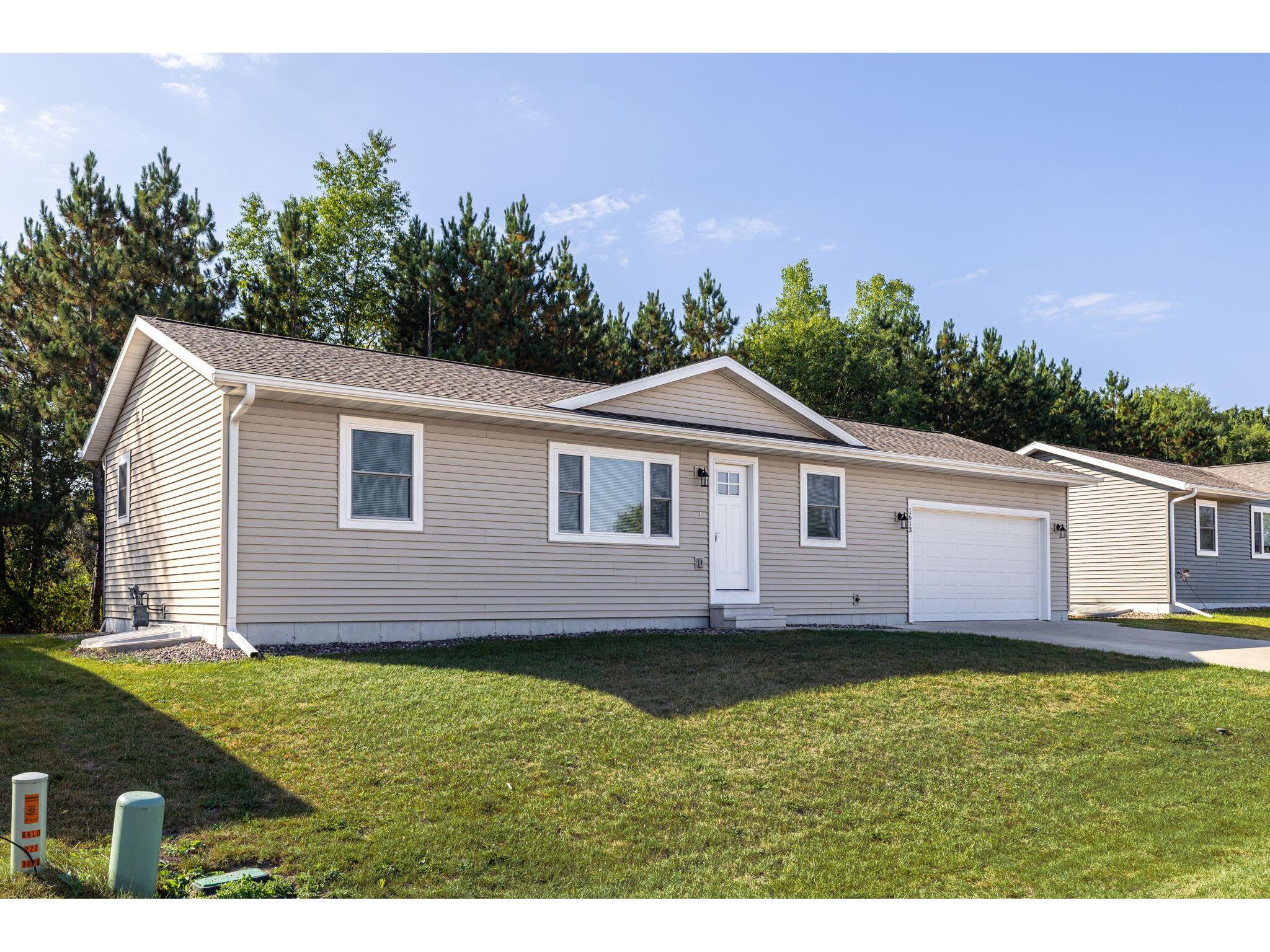 1613 Maple Rockland WI 54653 1850444 image1