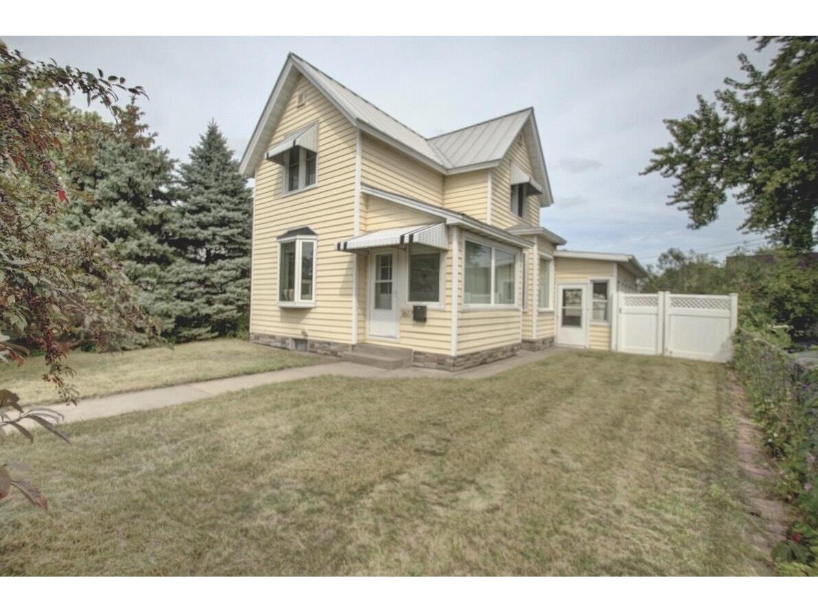 1617 West La Crosse WI 54601 1889136 image1