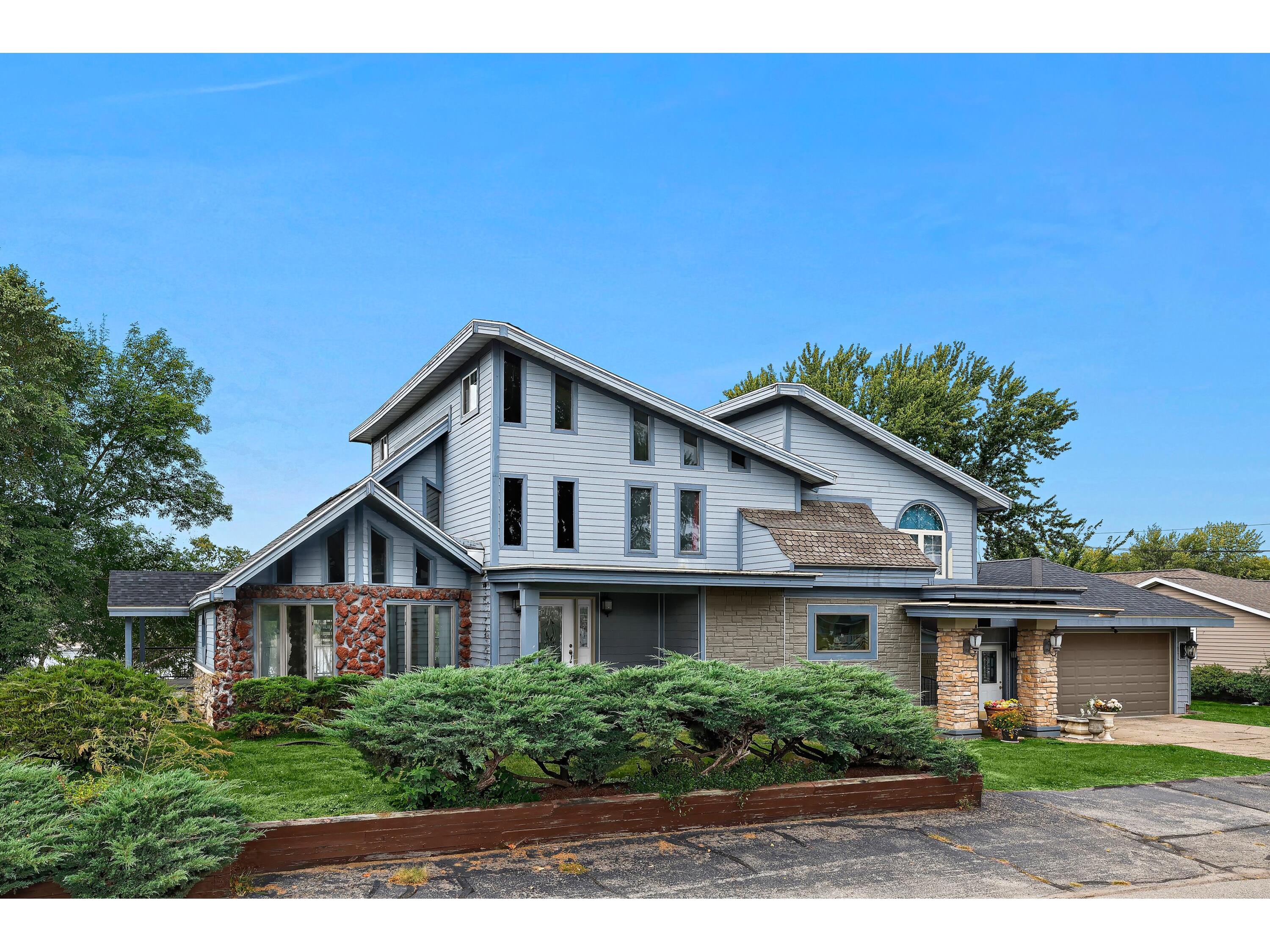 1619 Nakomis Campbell WI 54603 1893717 image1