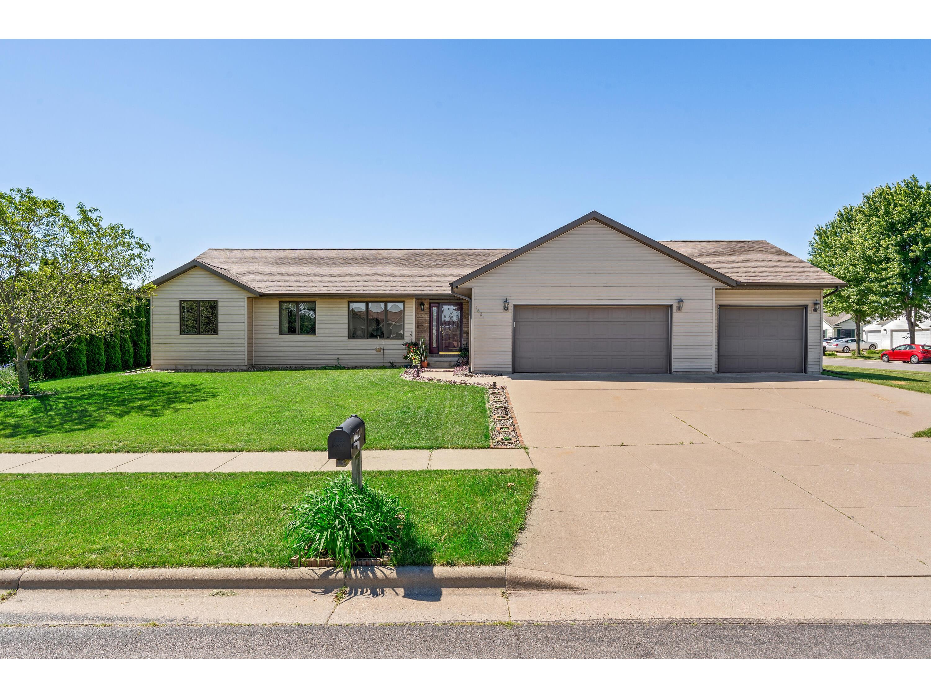 1621 Cliffview Onalaska WI 54650 1880251 image1