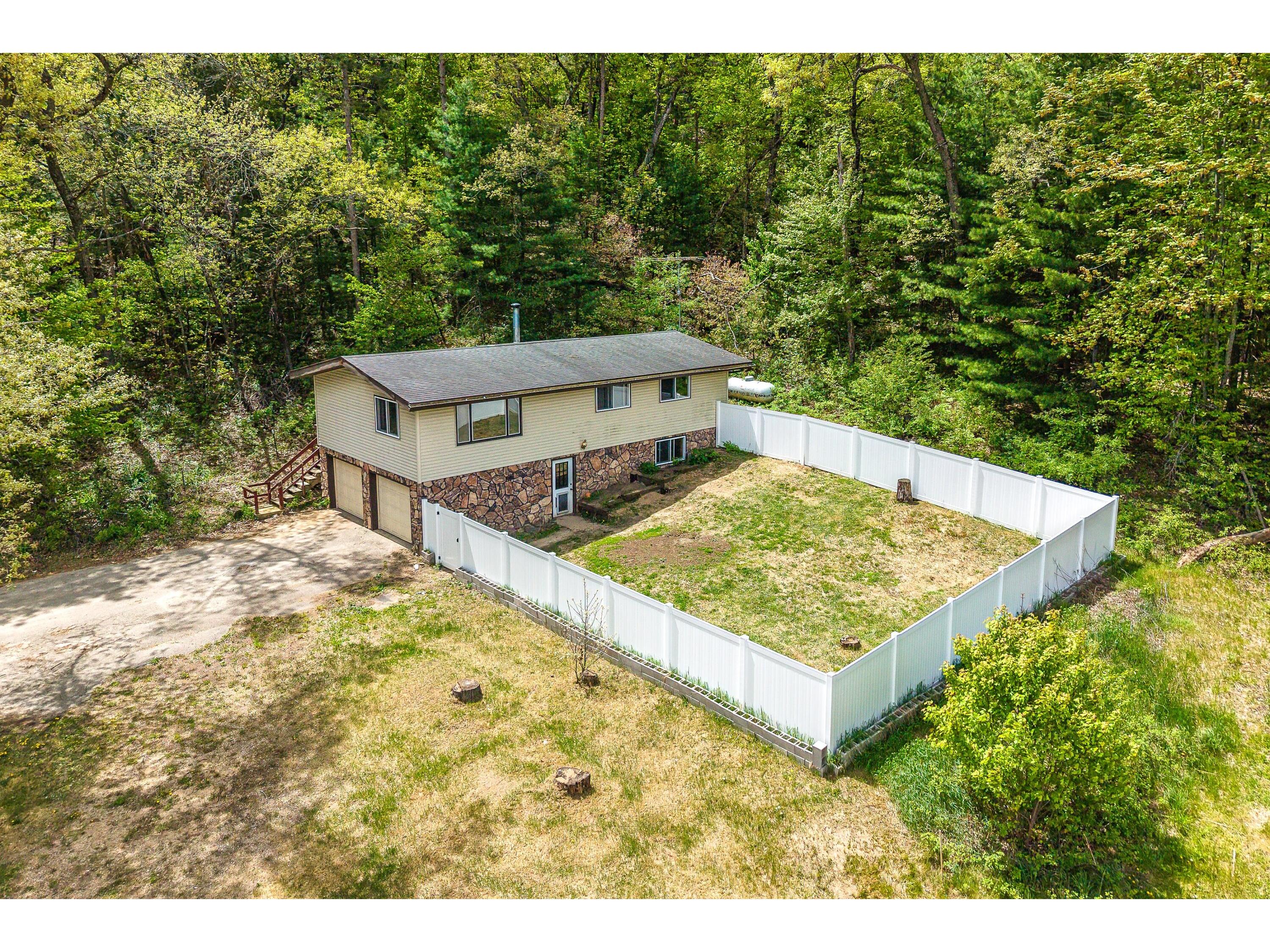 16237 Huckleberry Oakdale WI 54618 1962774 image1