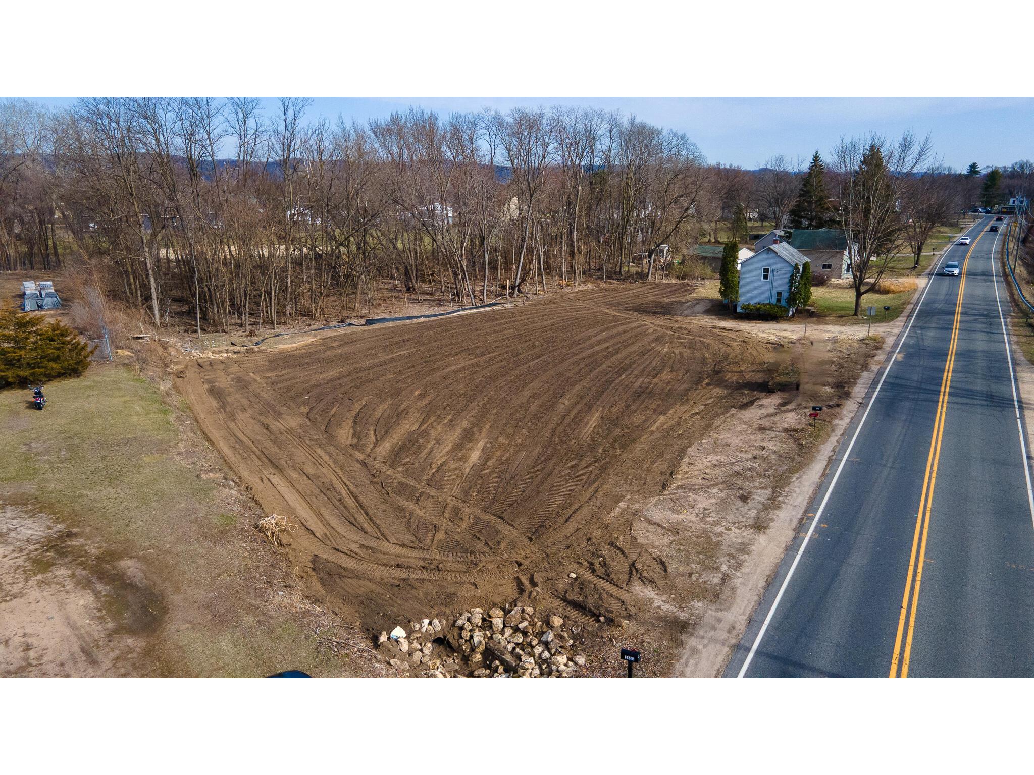 1626 Lakeshore Campbell WI 54603 1913288 image3