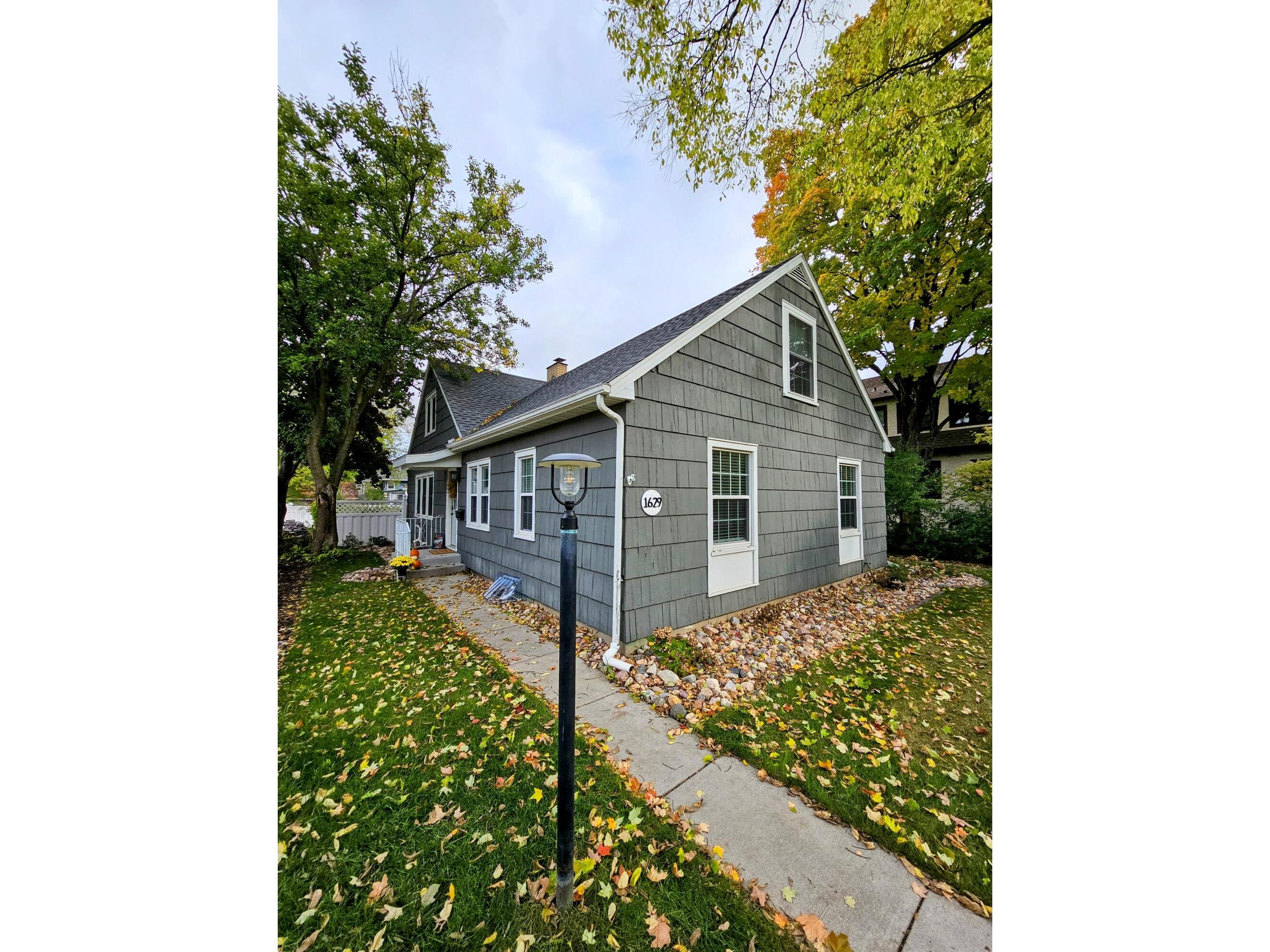1629 King La Crosse WI 54601 1854387 image1