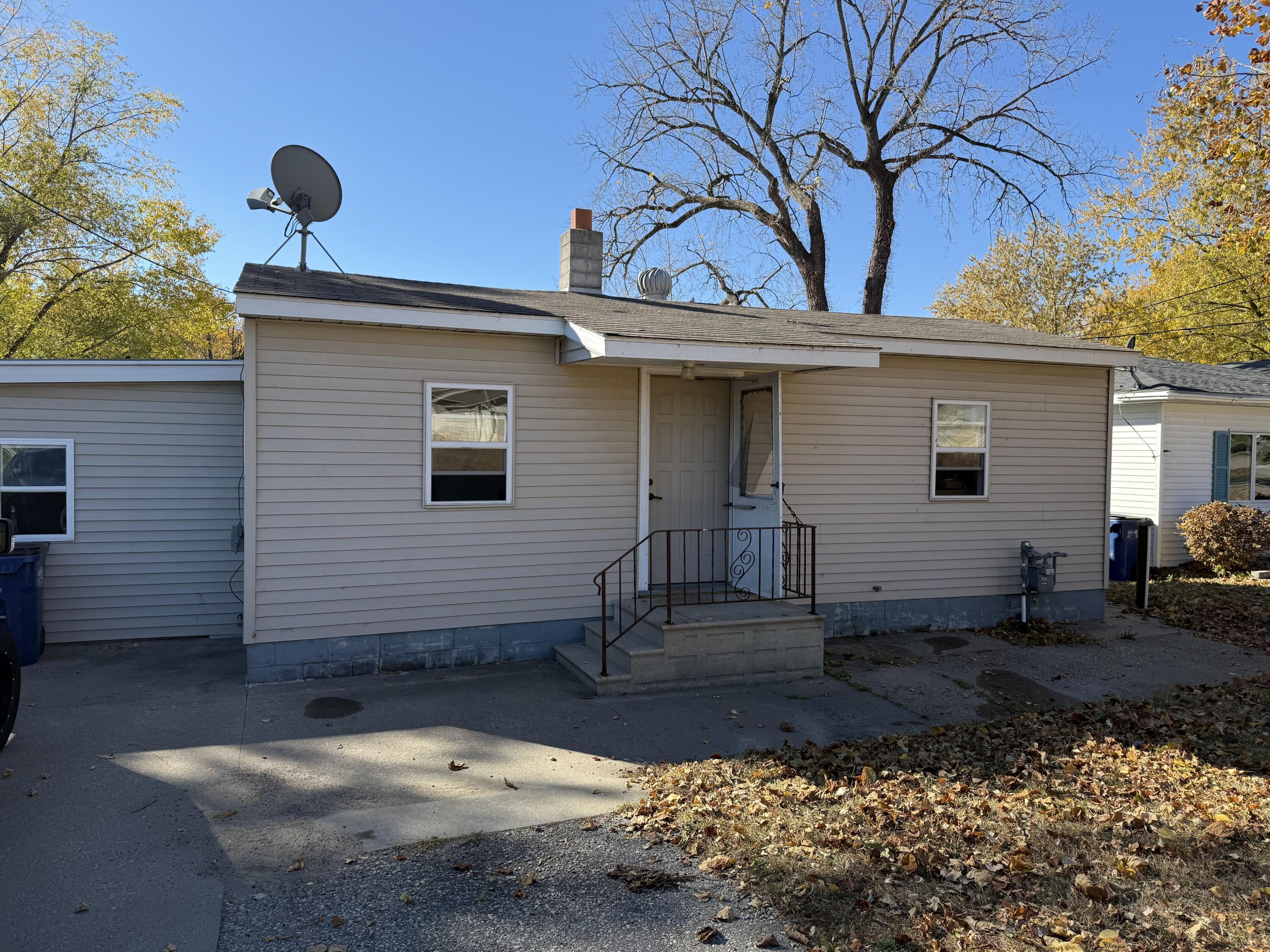 1631 Lakeshore Campbell WI 54603 1898196 image1