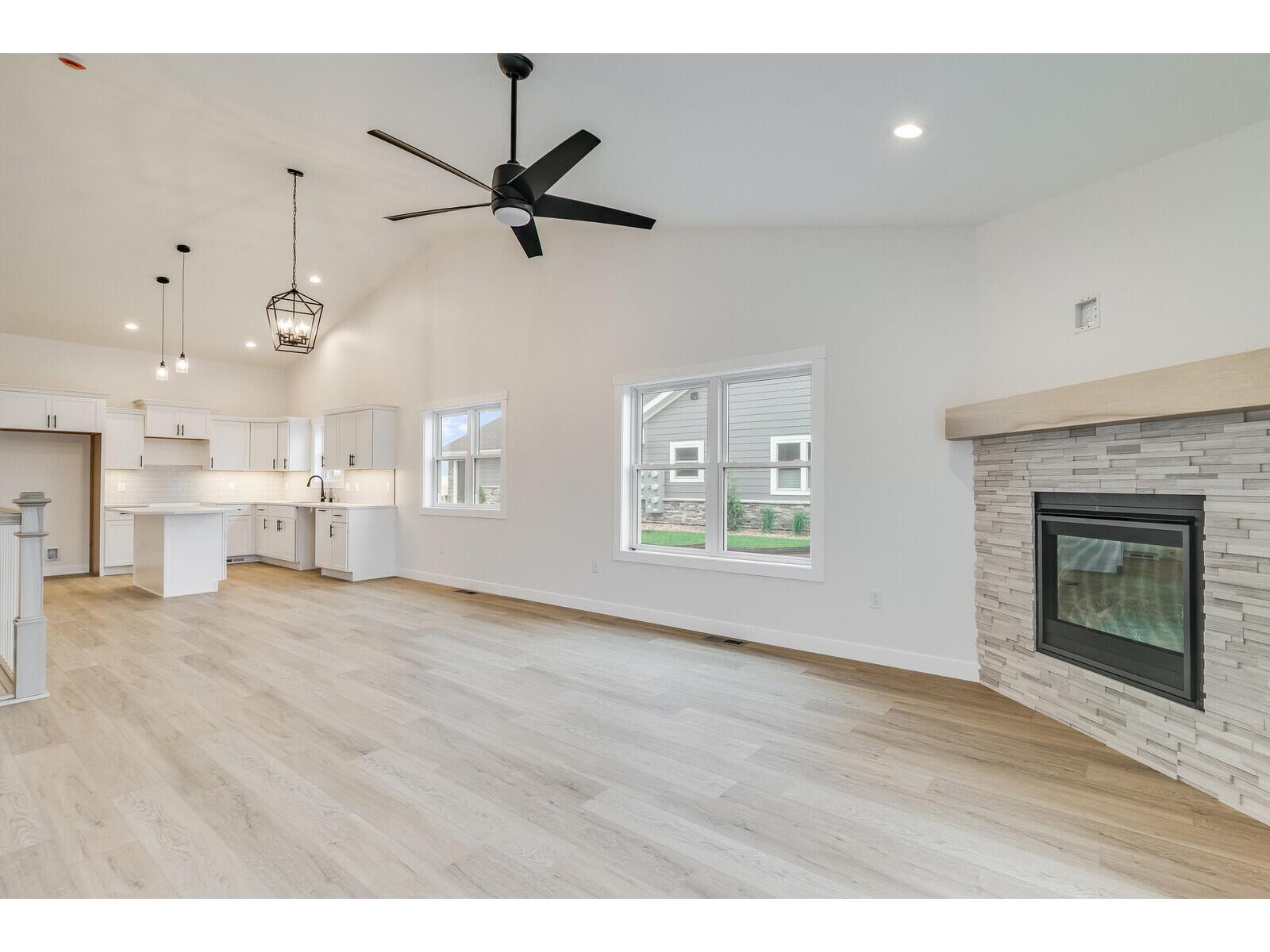 1635 Red Clover Holmen WI 54636 1955903 image10